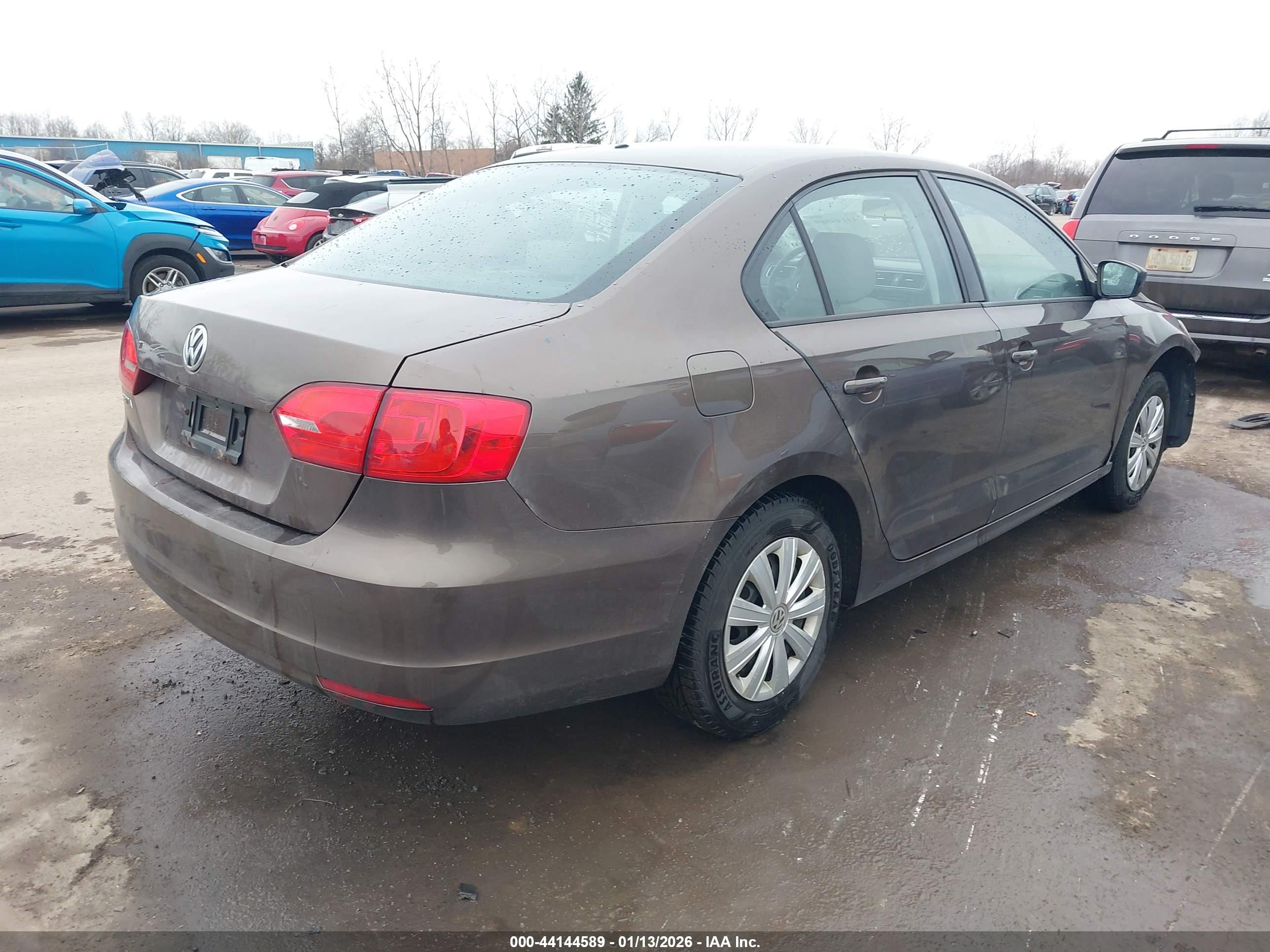 VOLKSWAGEN JETTA image 4