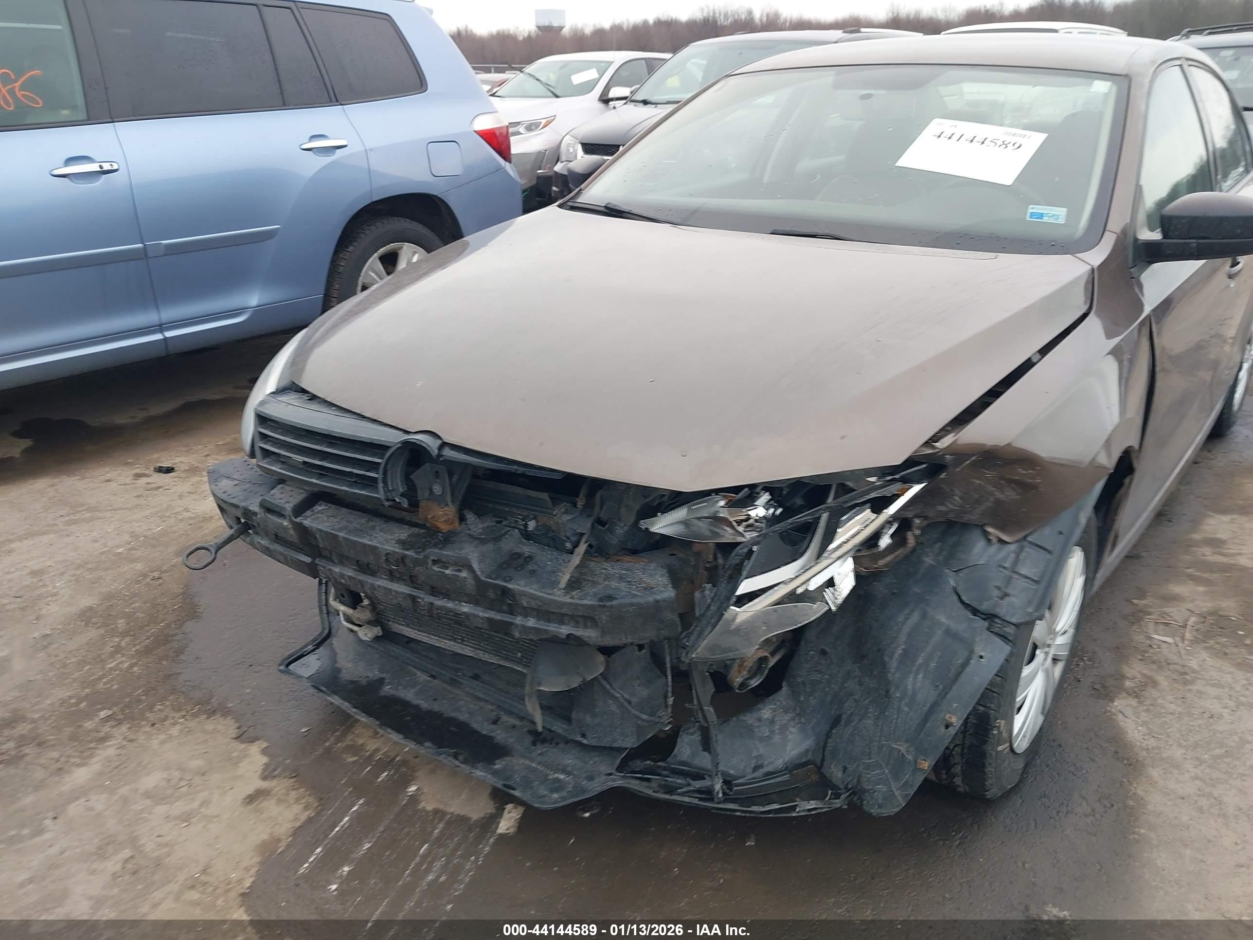 VOLKSWAGEN JETTA image 6