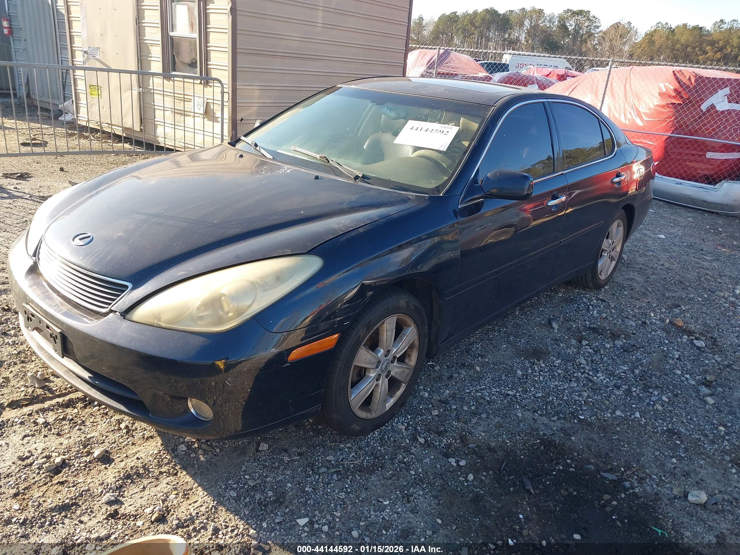 LEXUS ES image 2