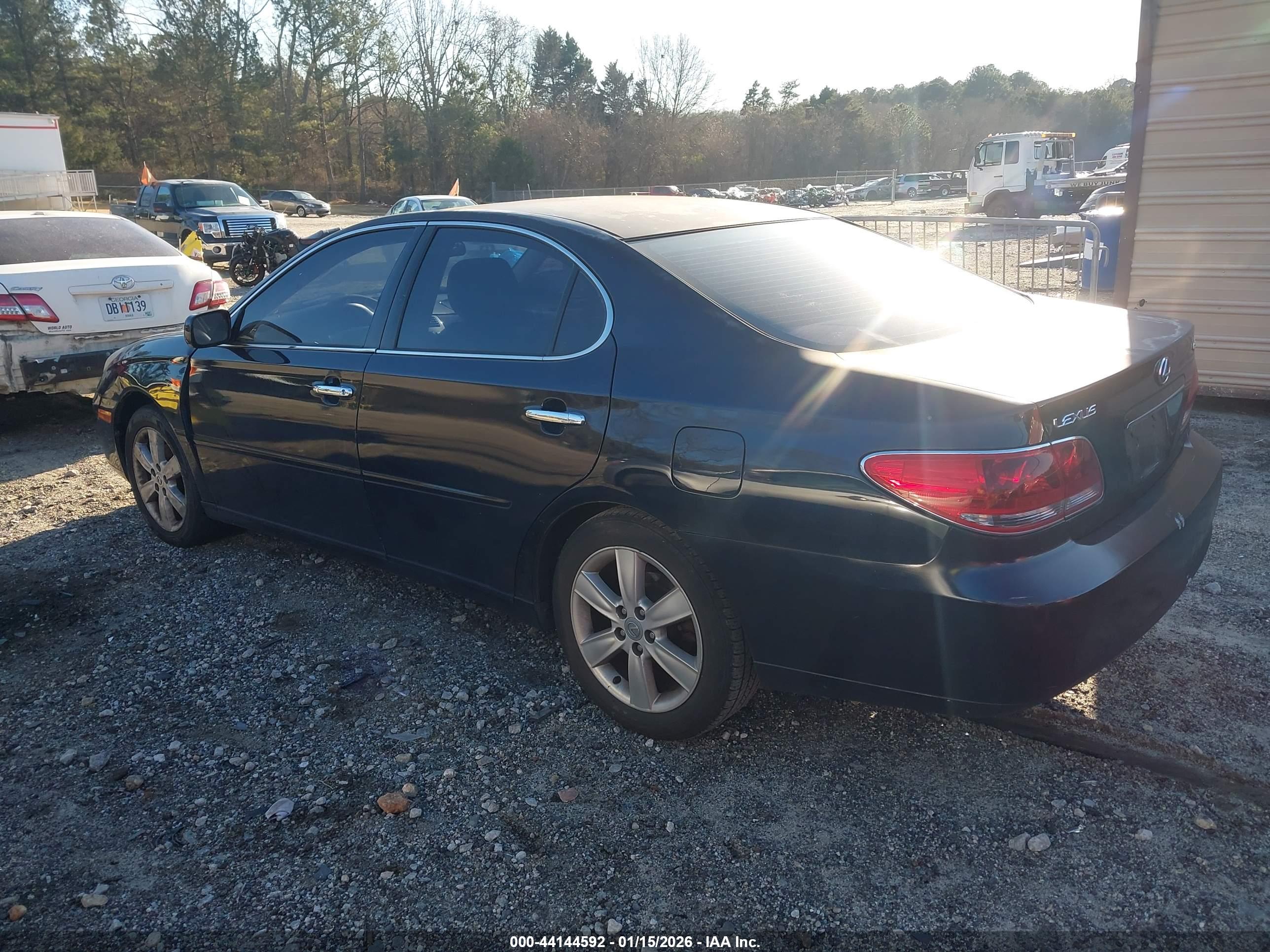 LEXUS ES image 3