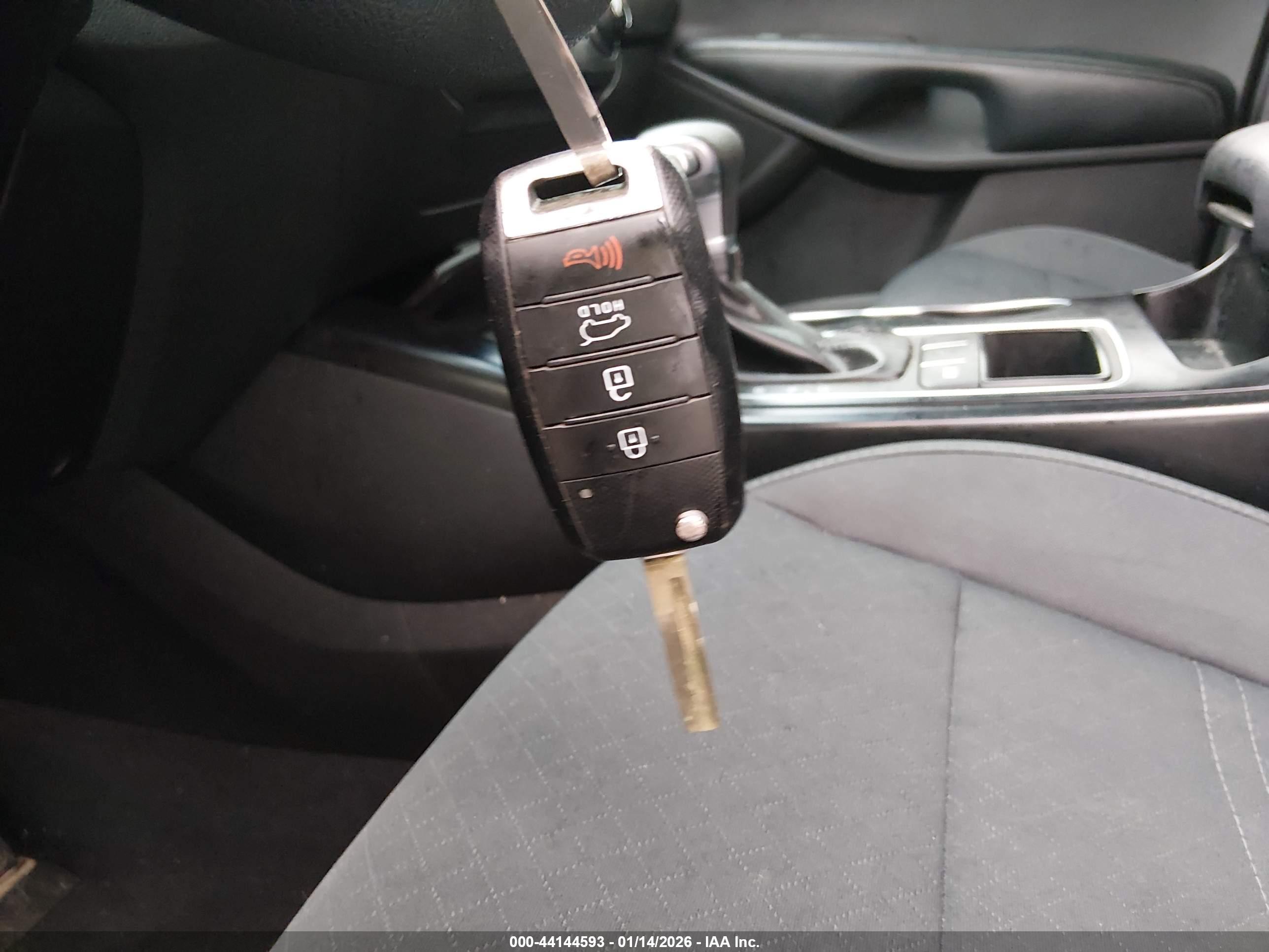 KIA SORENTO image 11