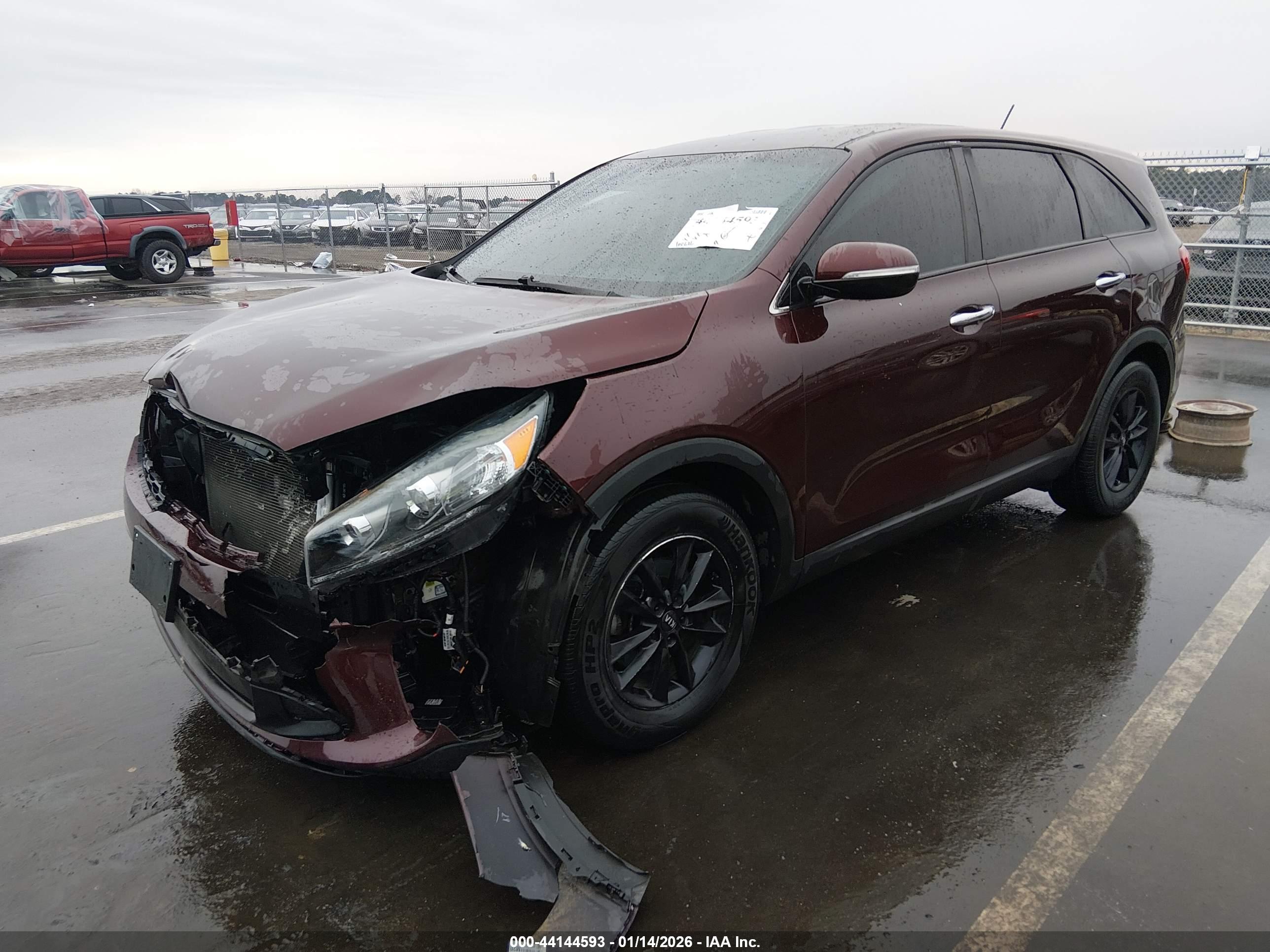 KIA SORENTO image 2