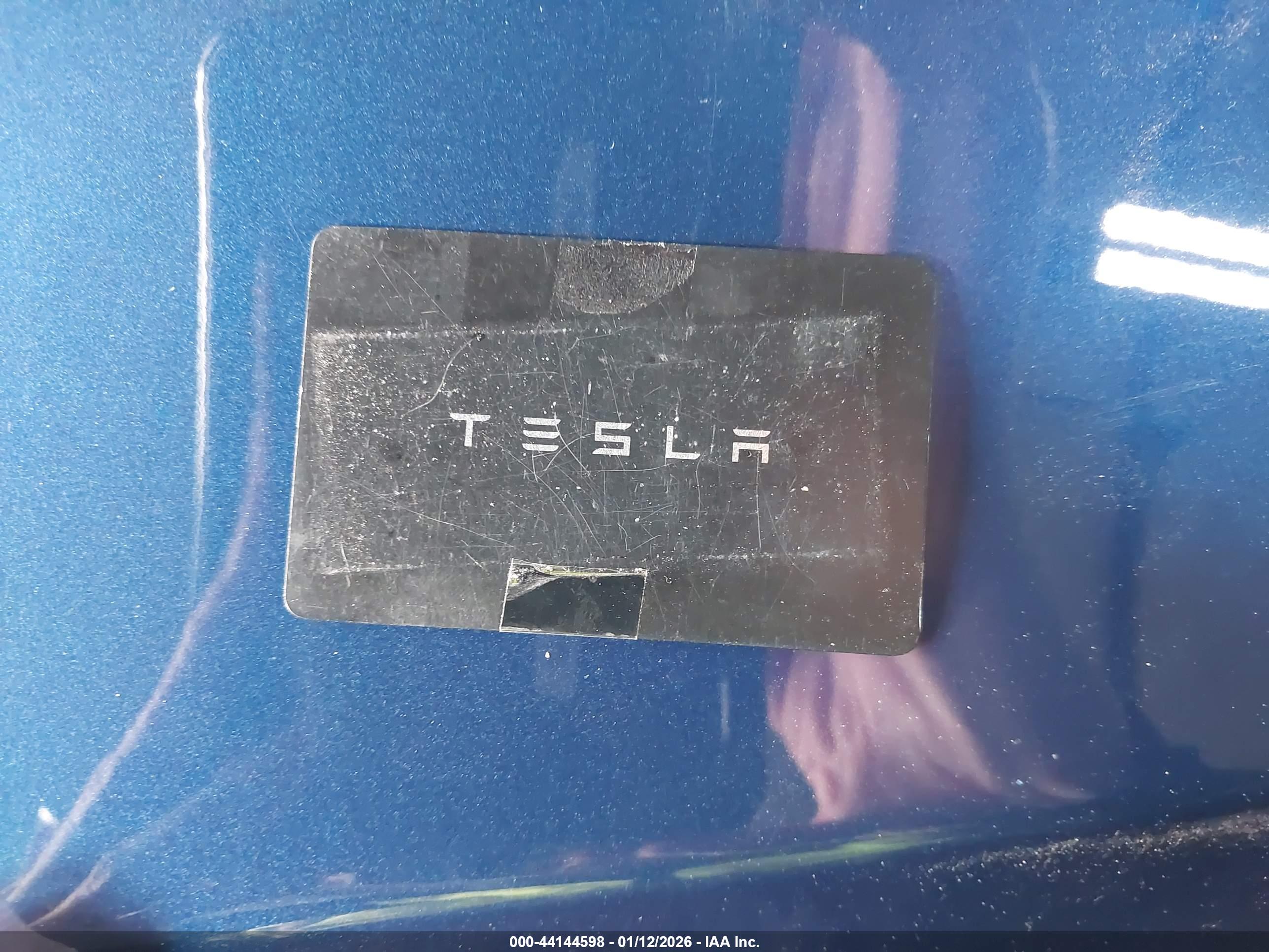 TESLA MODEL image 11