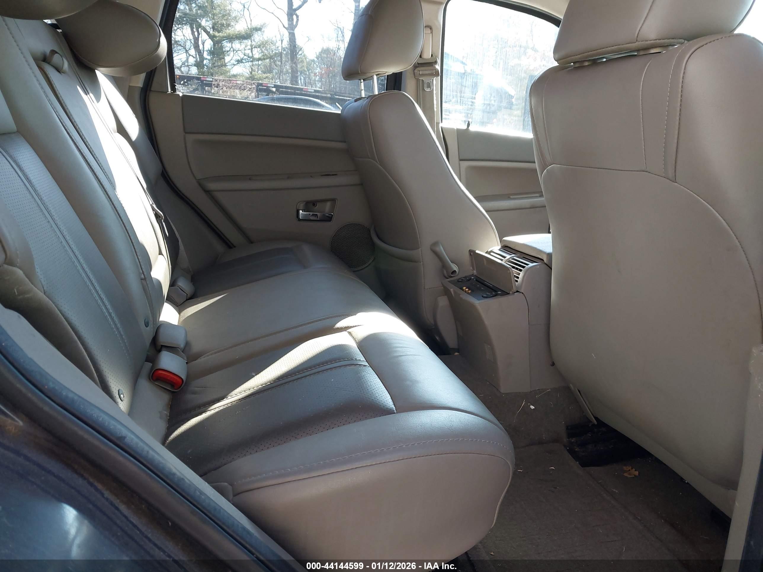 JEEP GRAND image 8