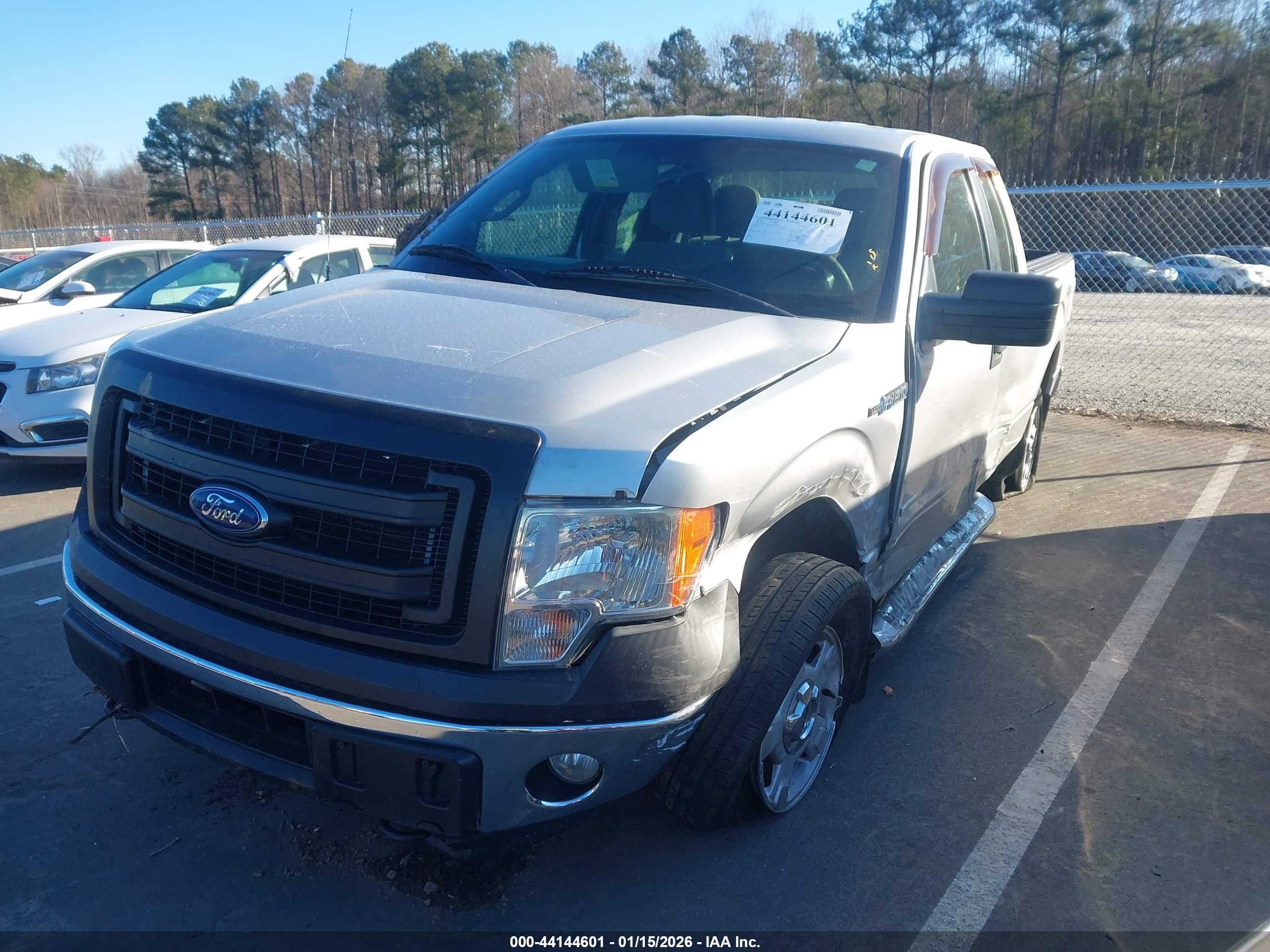 FORD F-150 image 2