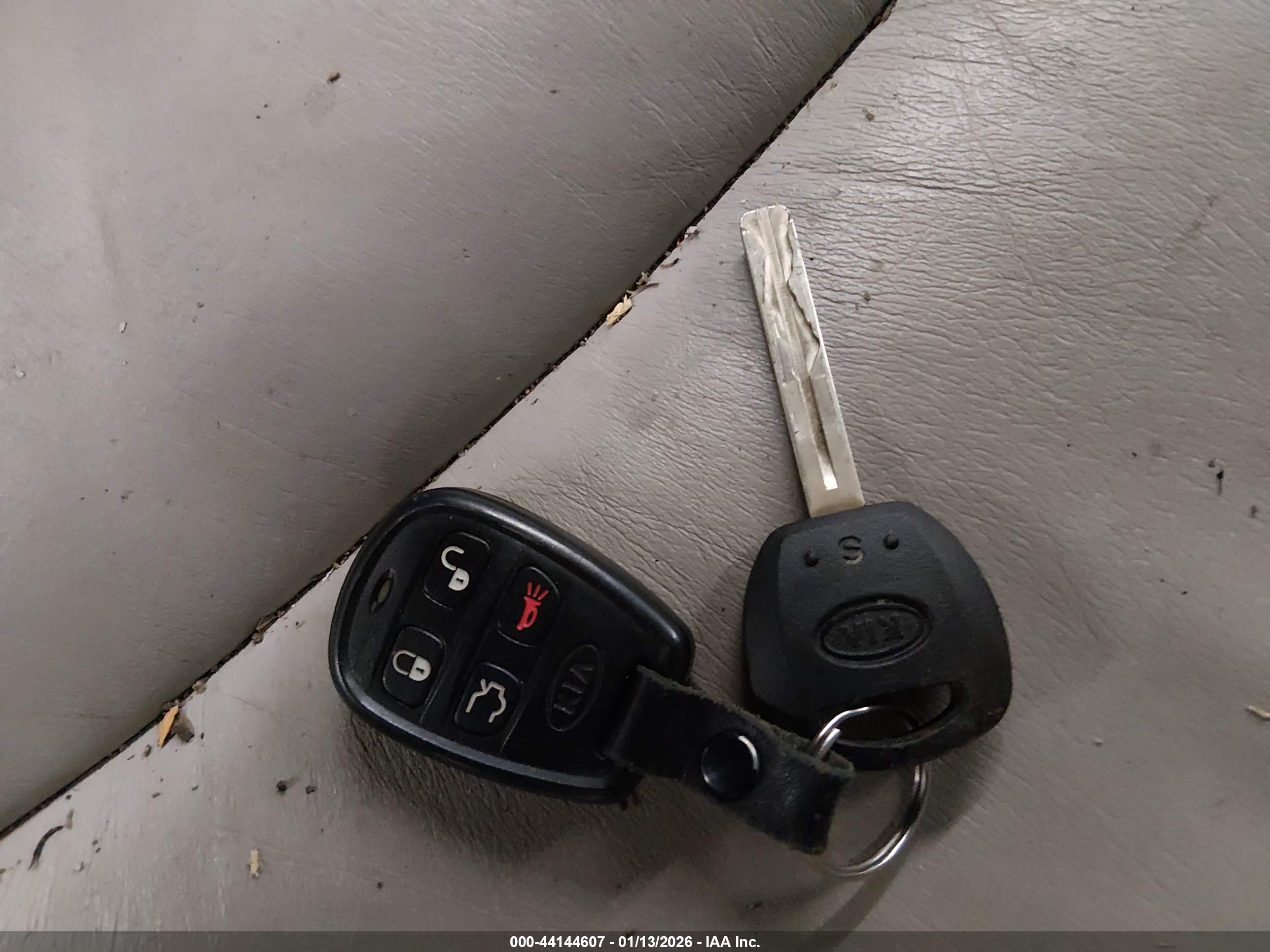 KIA AMANTI image 11
