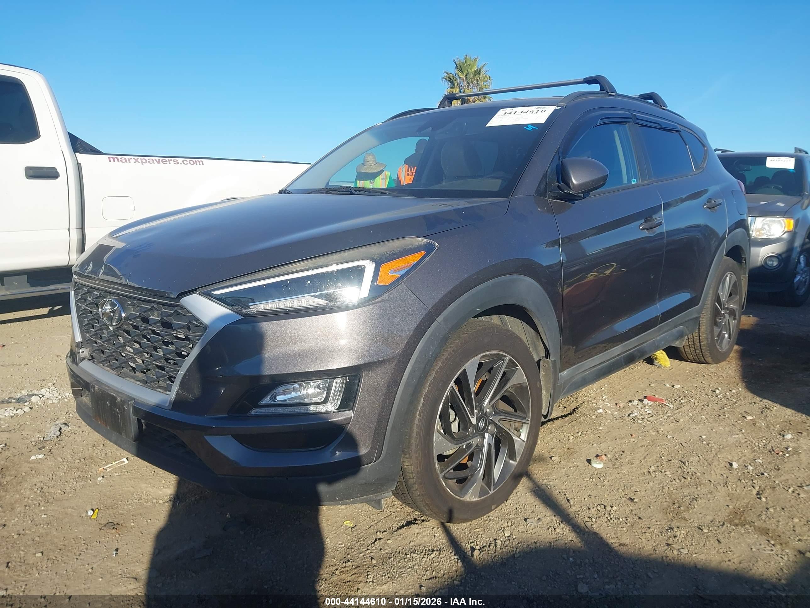HYUNDAI TUCSON image 2