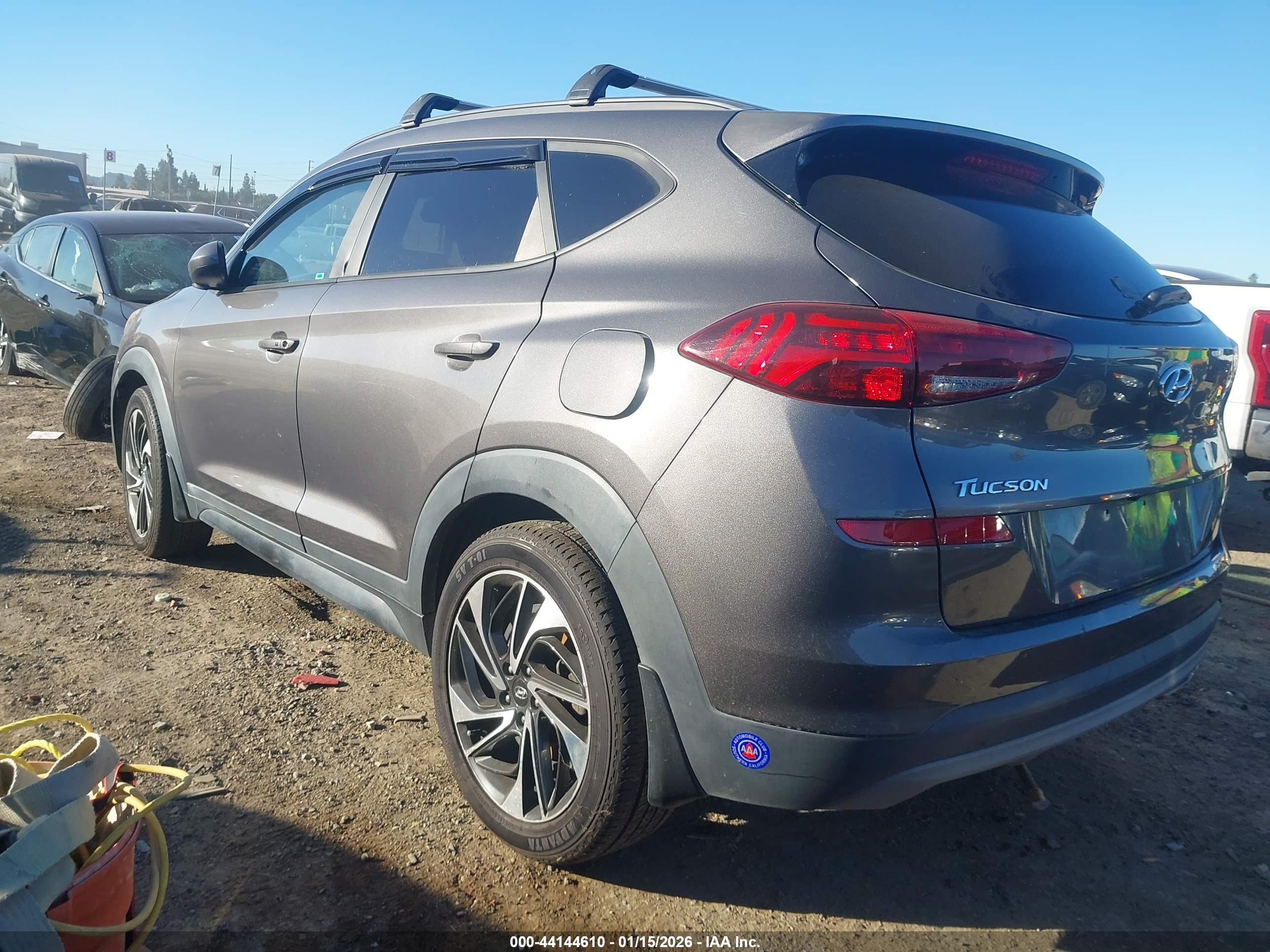 HYUNDAI TUCSON image 3