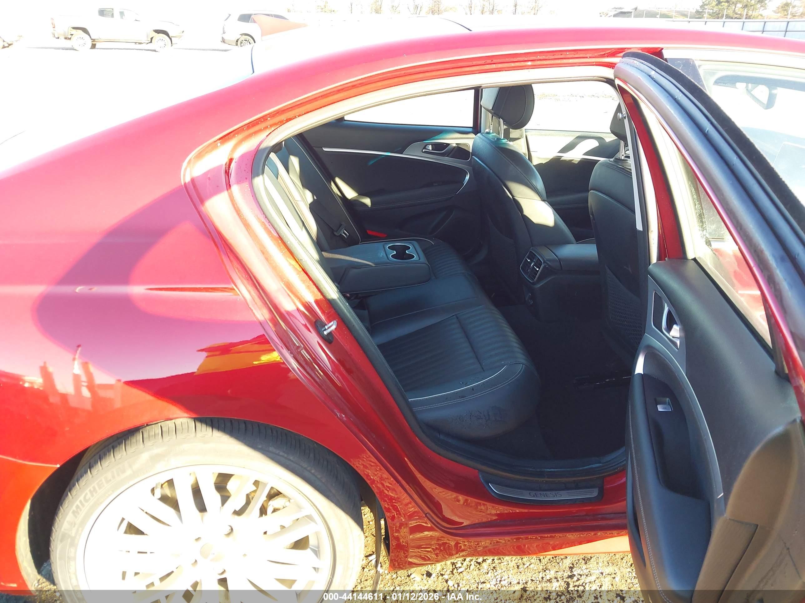 GENESIS G70 image 8
