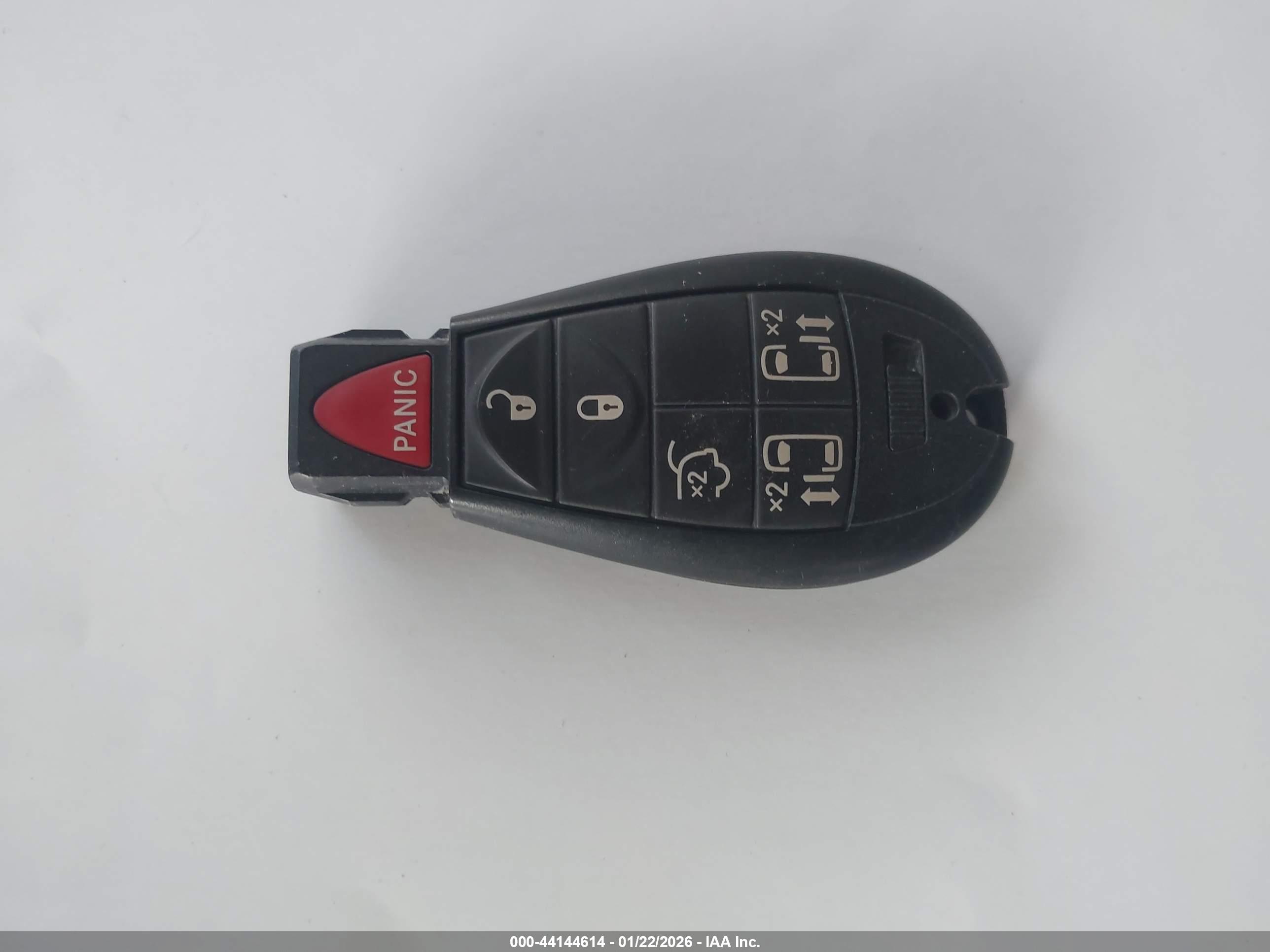 CHRYSLER TOWN image 11