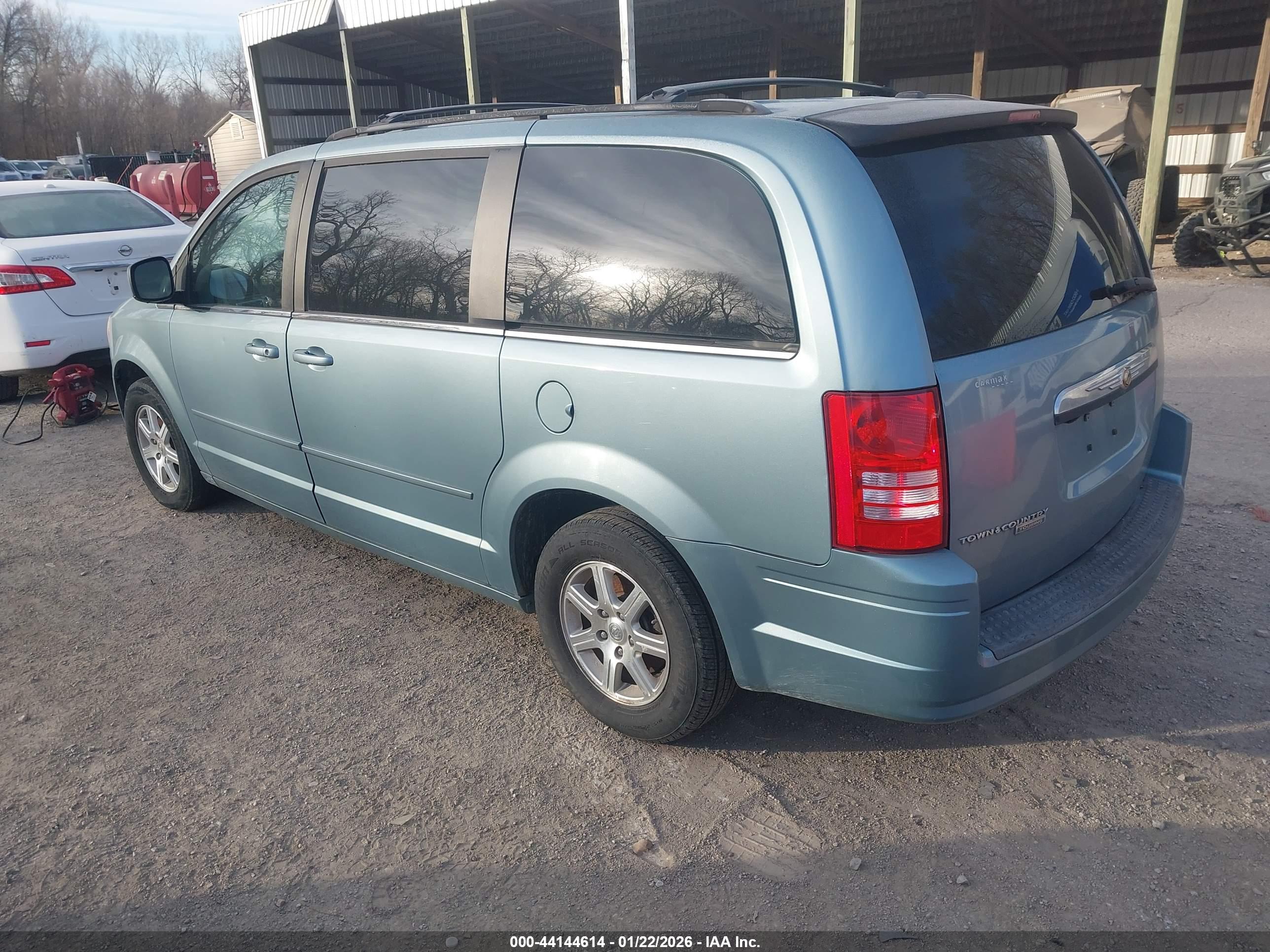 CHRYSLER TOWN image 3