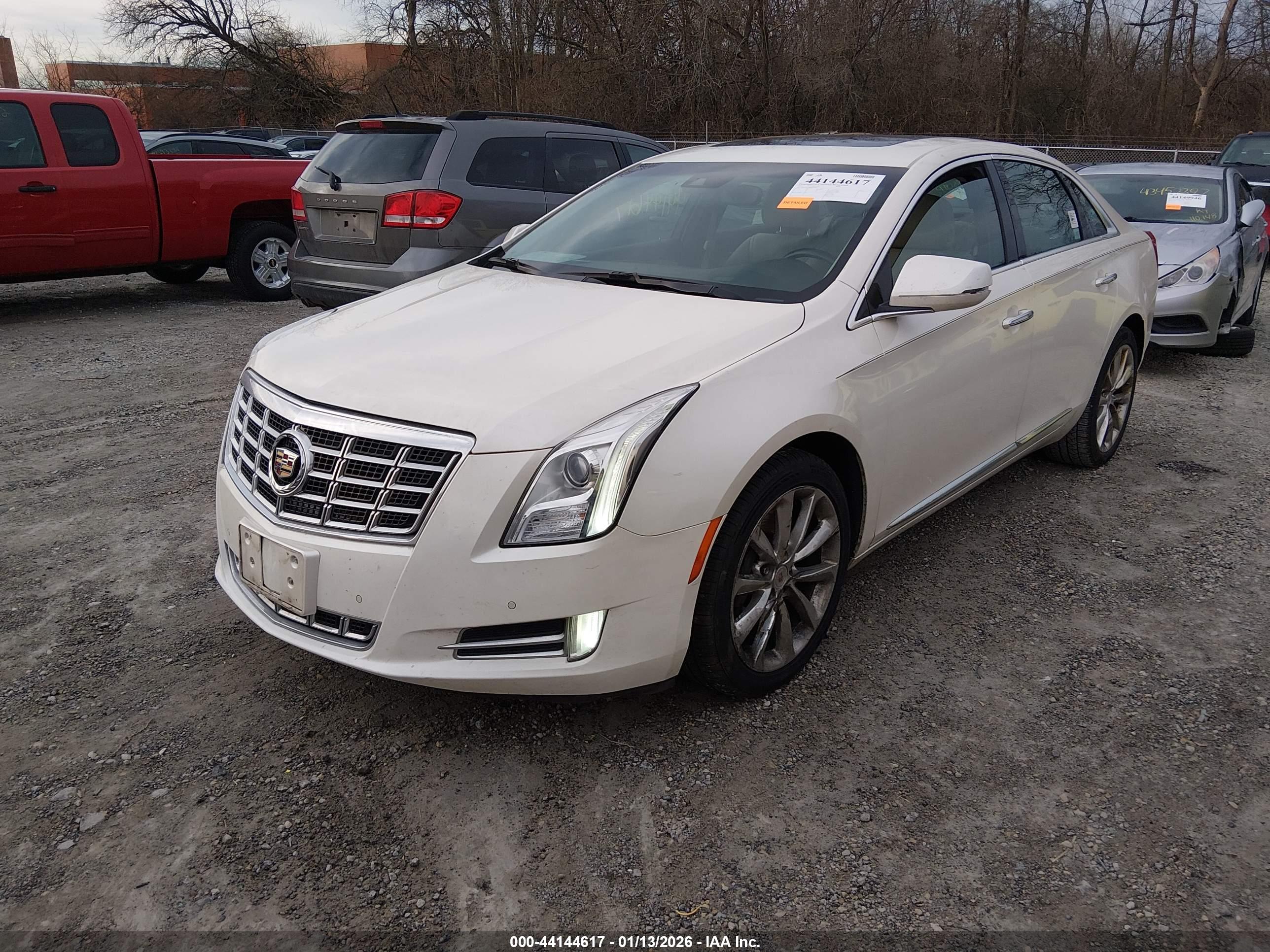 CADILLAC XTS image 2