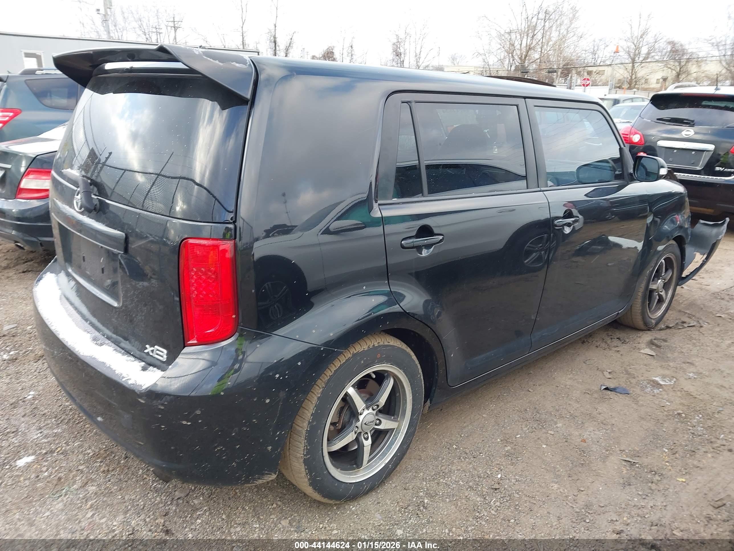 SCION XB image 4