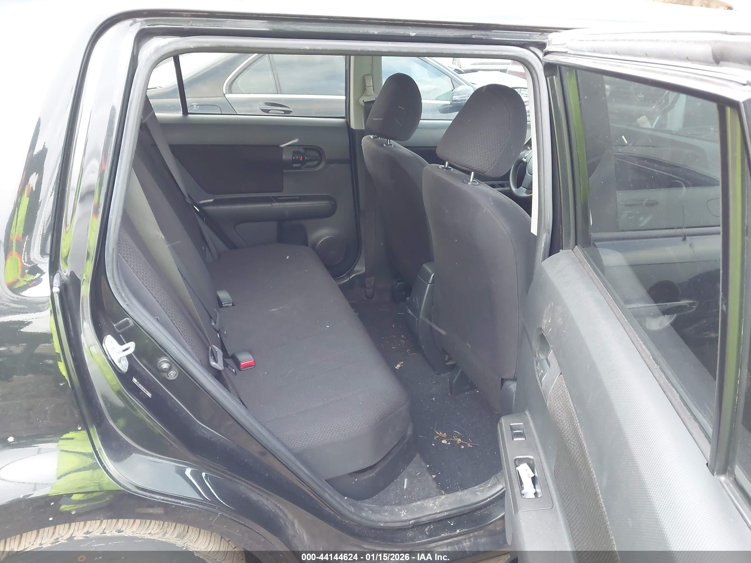 SCION XB image 8