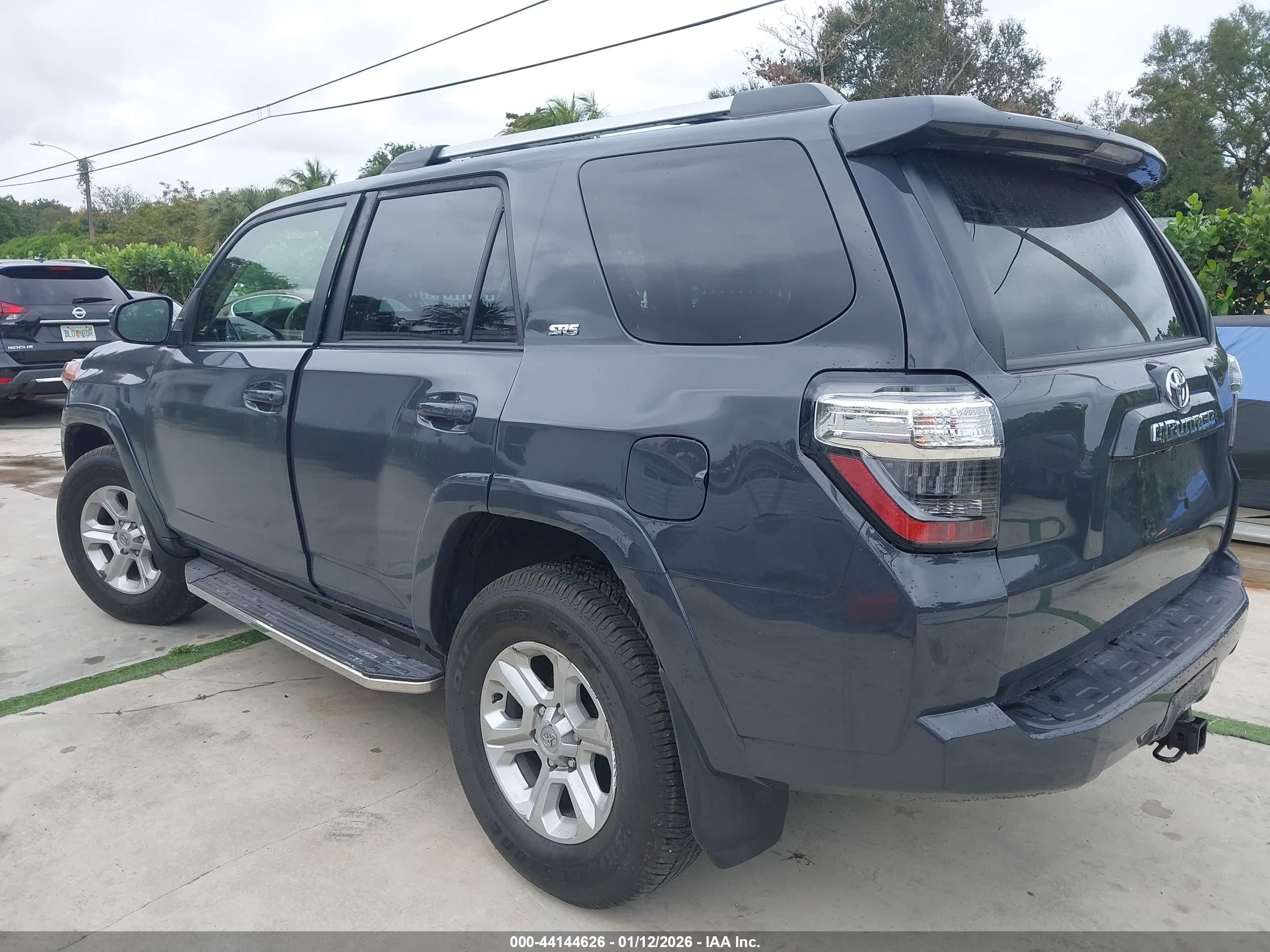 TOYOTA 4RUNNER image 3