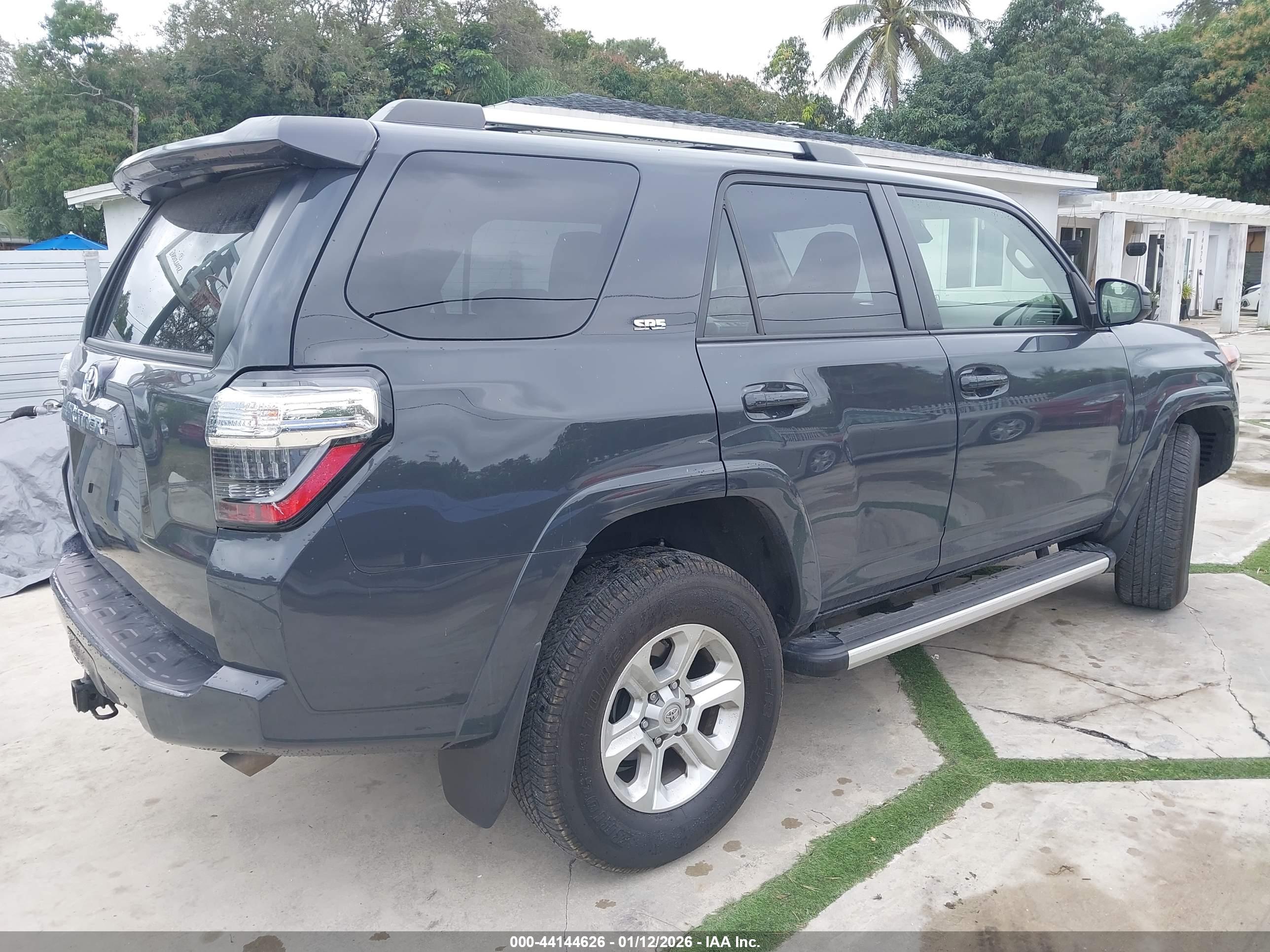 TOYOTA 4RUNNER image 4