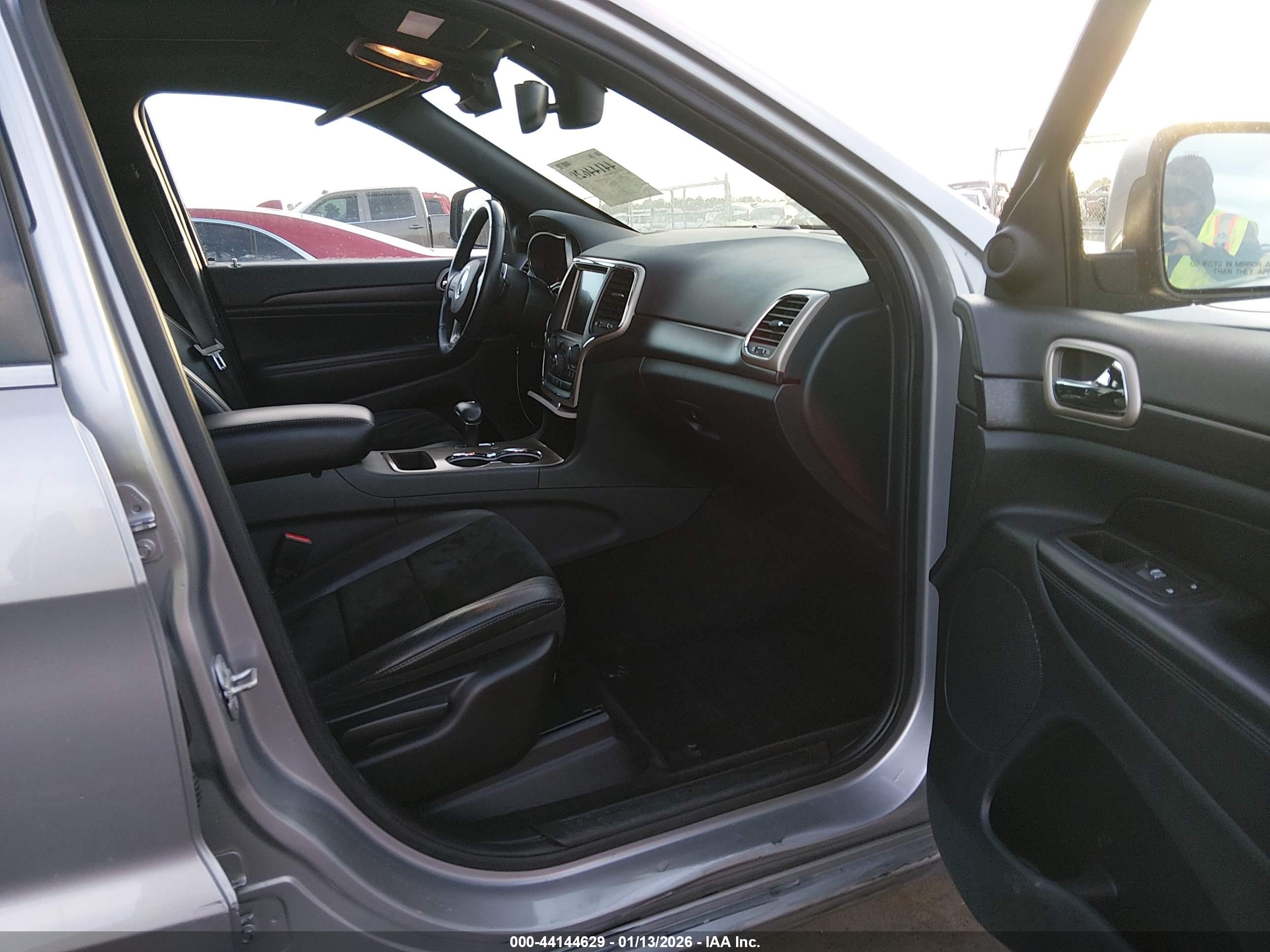 JEEP GRAND image 5