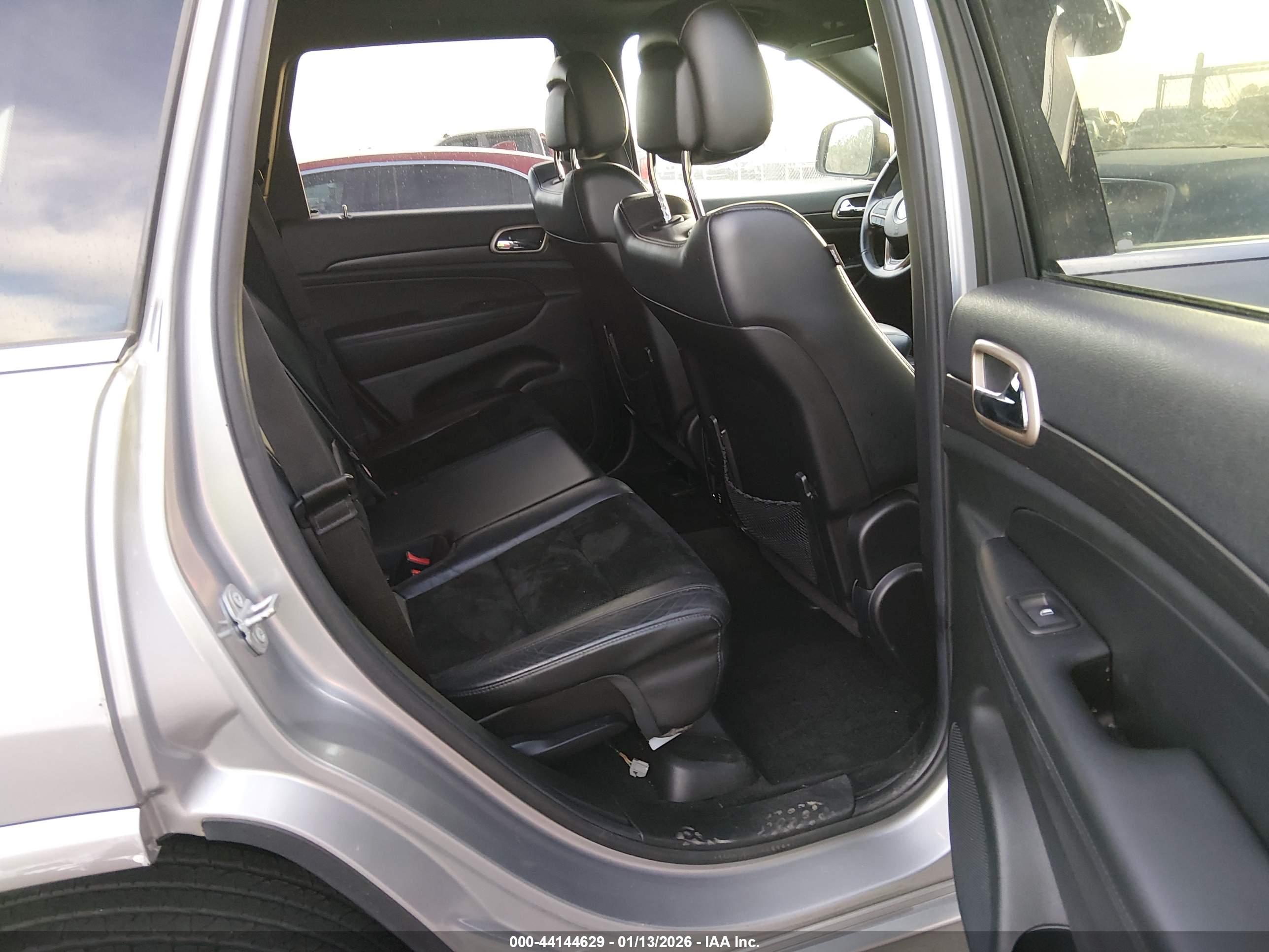 JEEP GRAND image 8