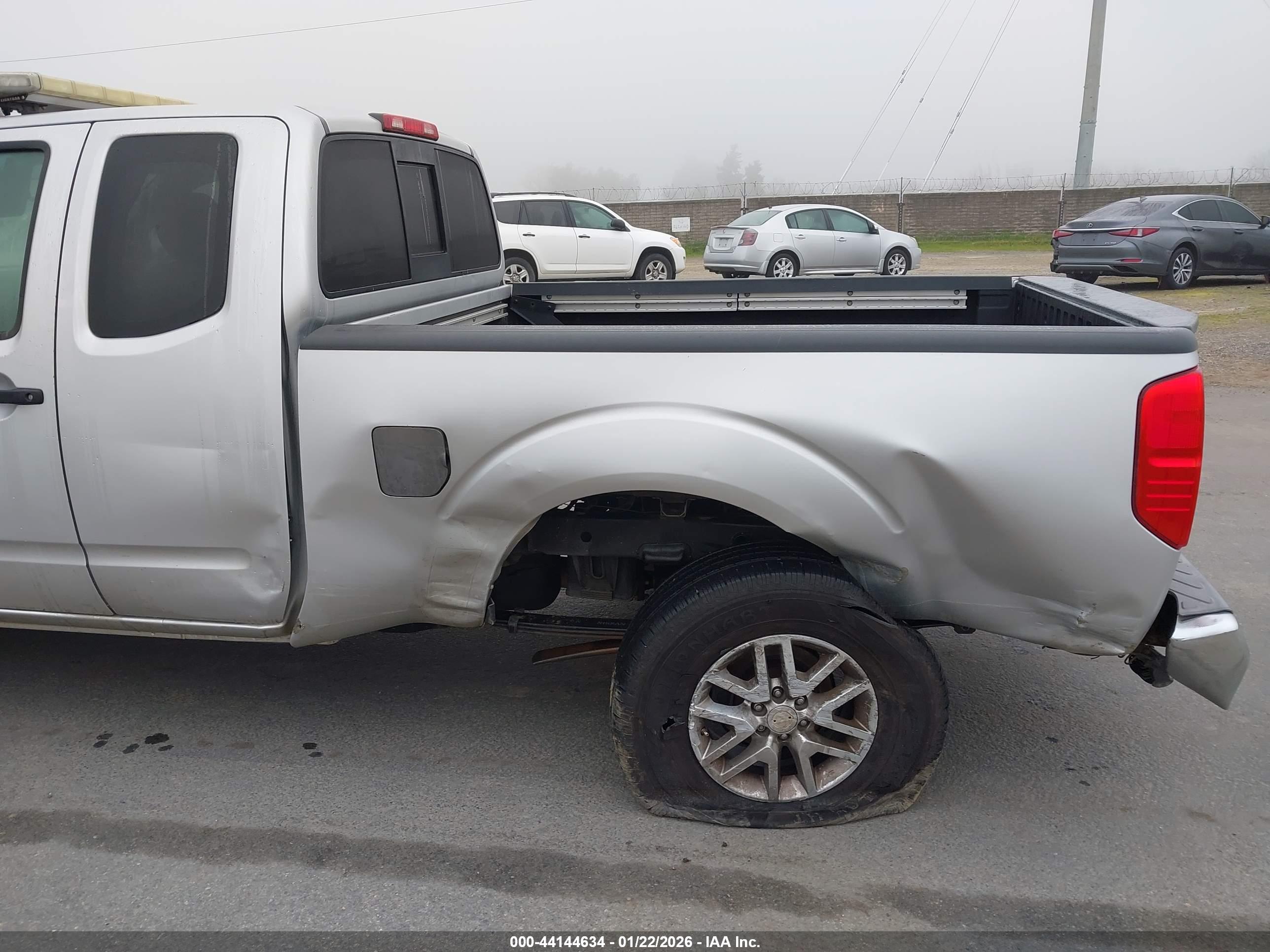 NISSAN FRONTIER image 6