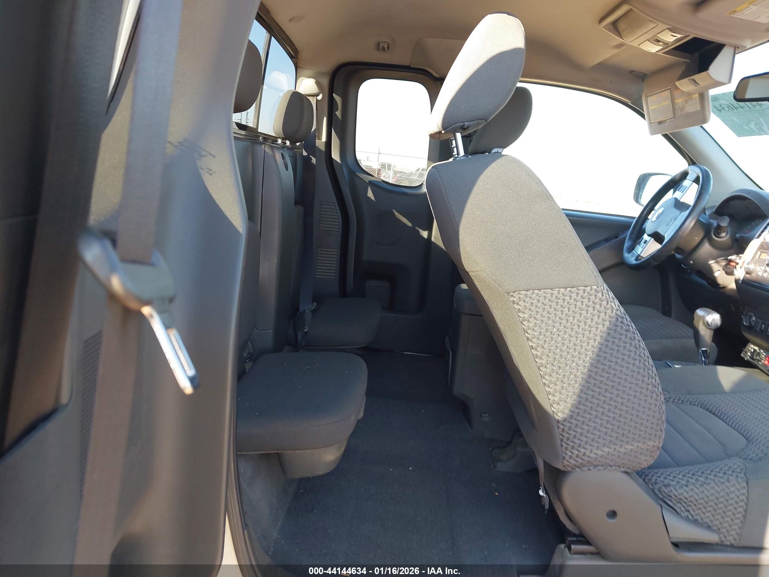 NISSAN FRONTIER image 8