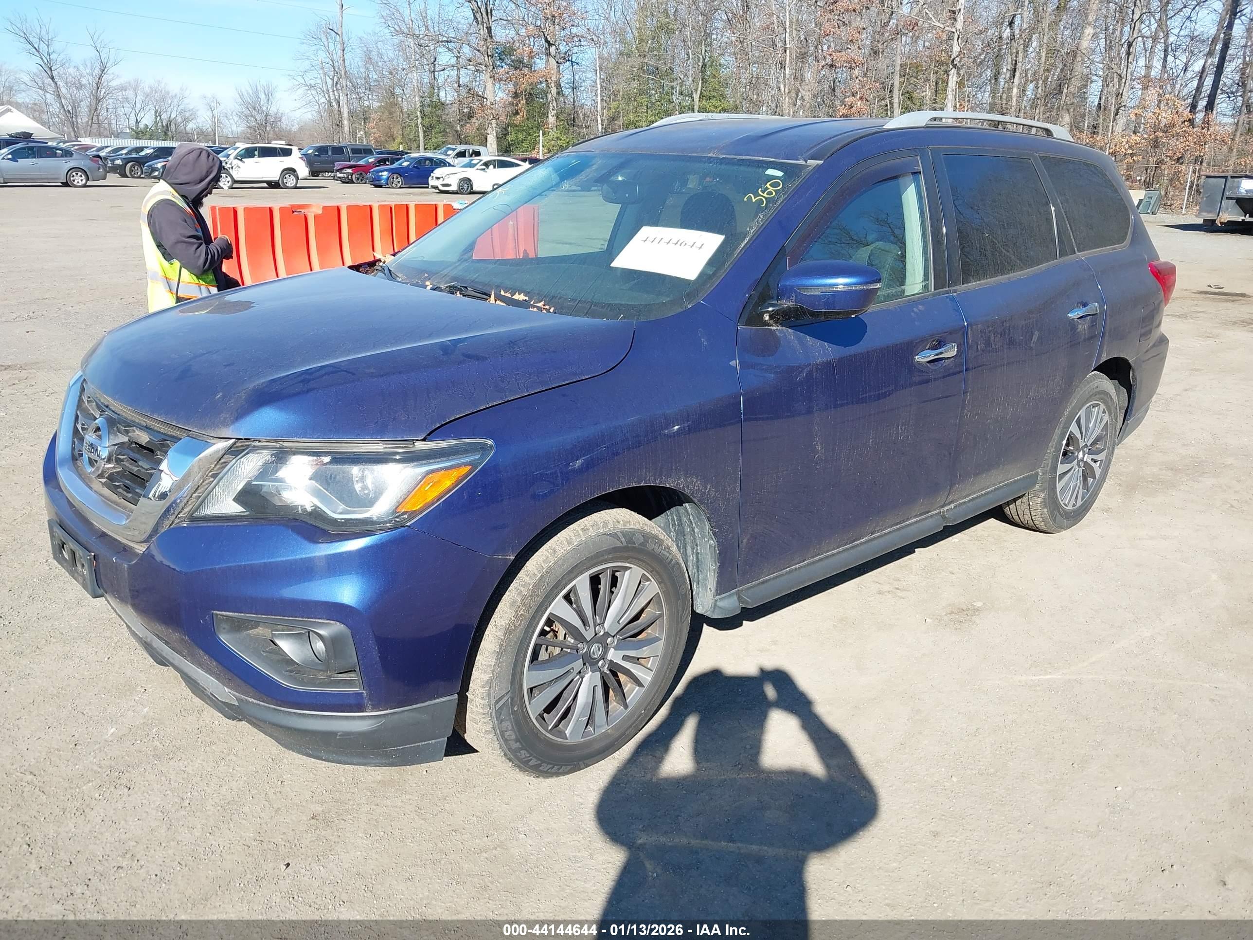 NISSAN PATHFINDER image 2