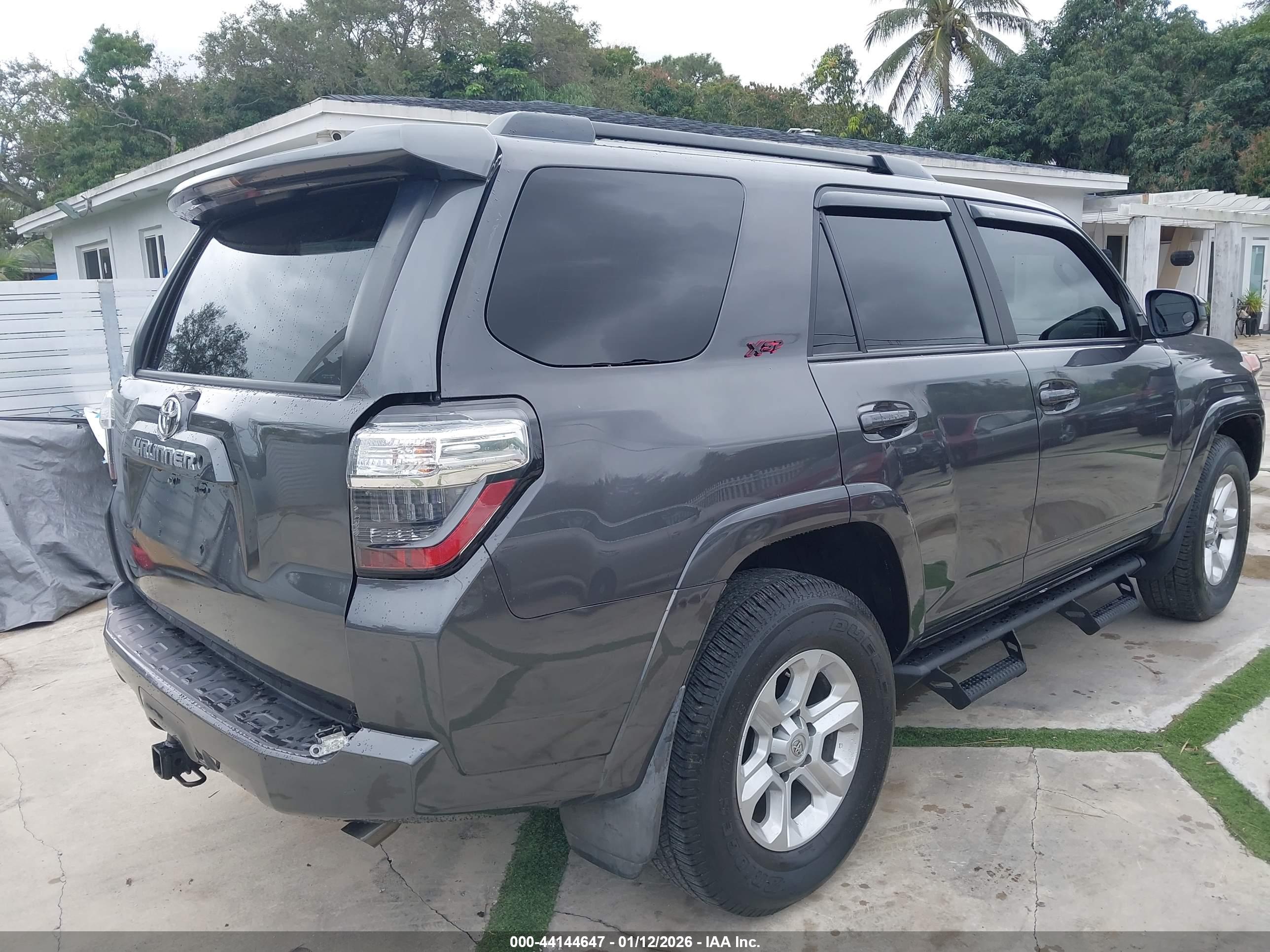 TOYOTA 4RUNNER image 4