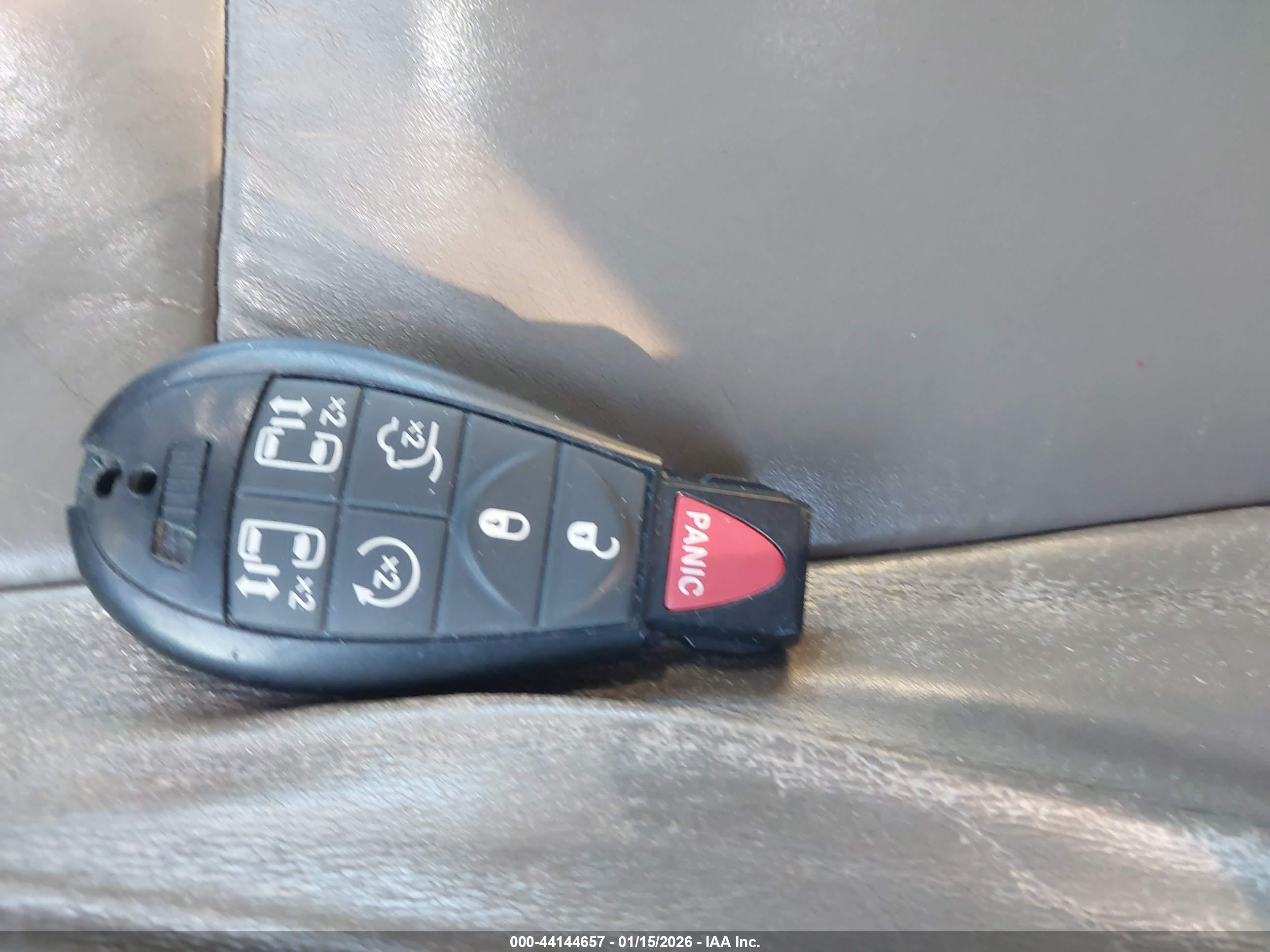 CHRYSLER TOWN image 11