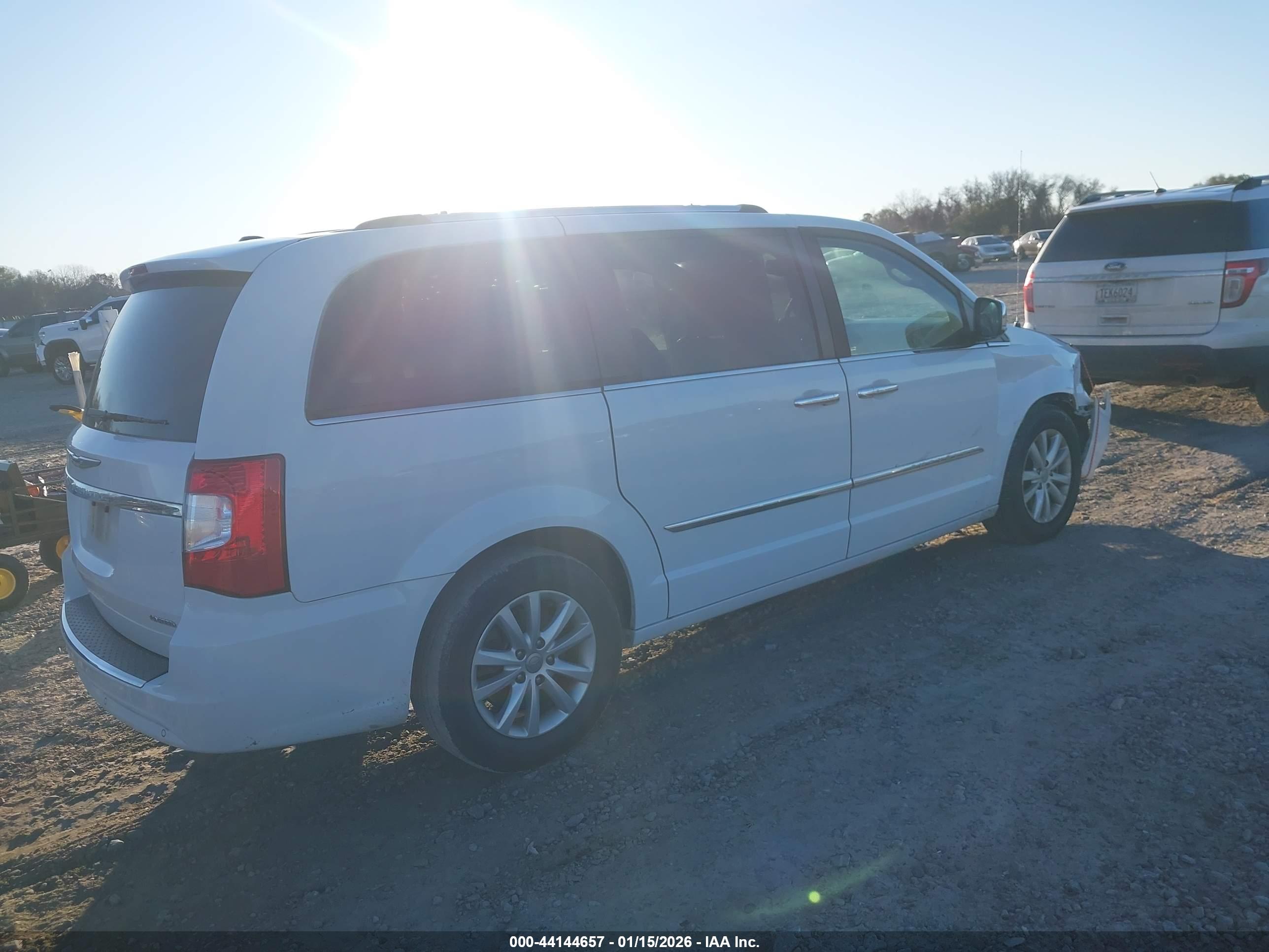 CHRYSLER TOWN image 4