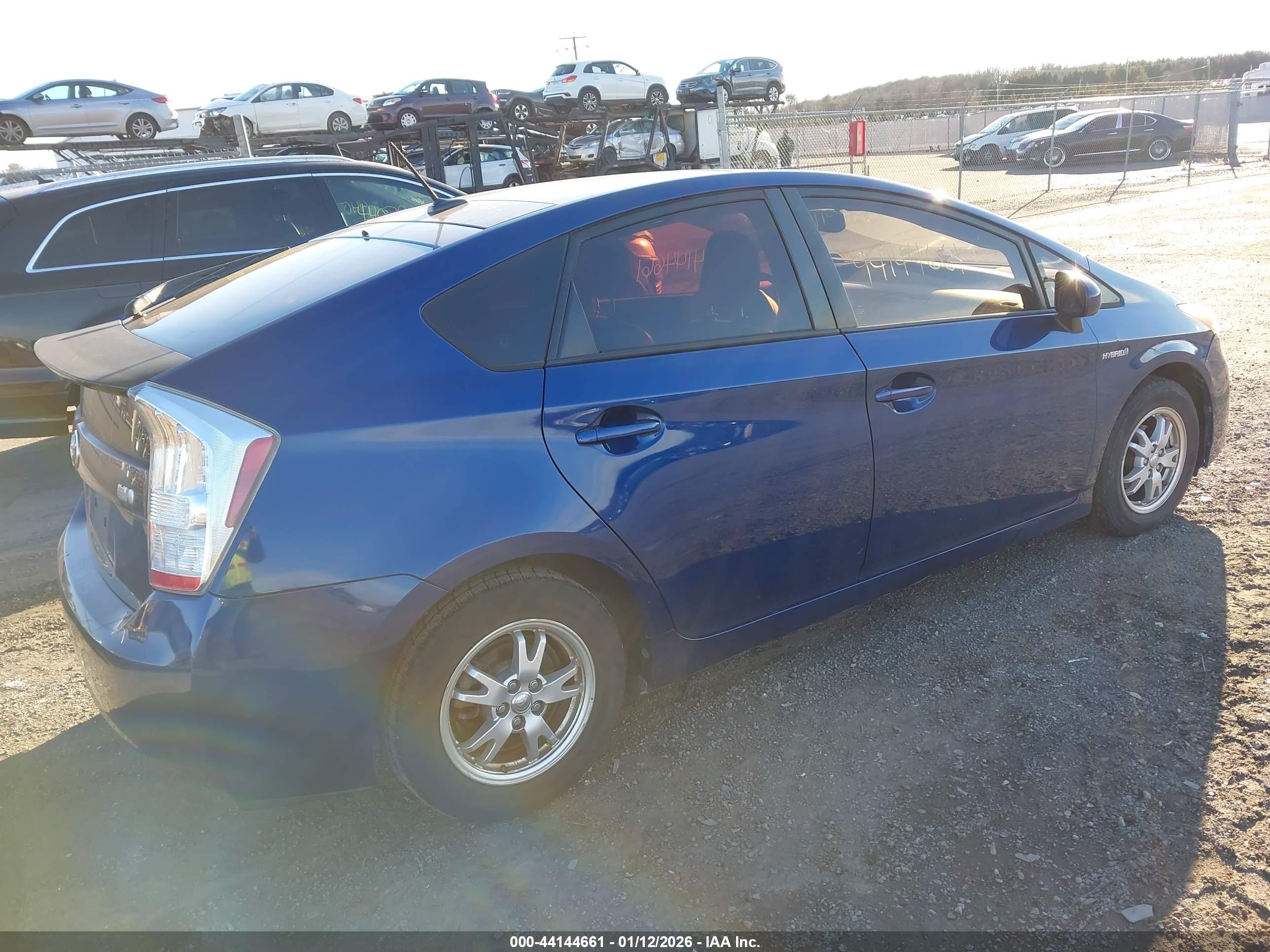 TOYOTA PRIUS image 4