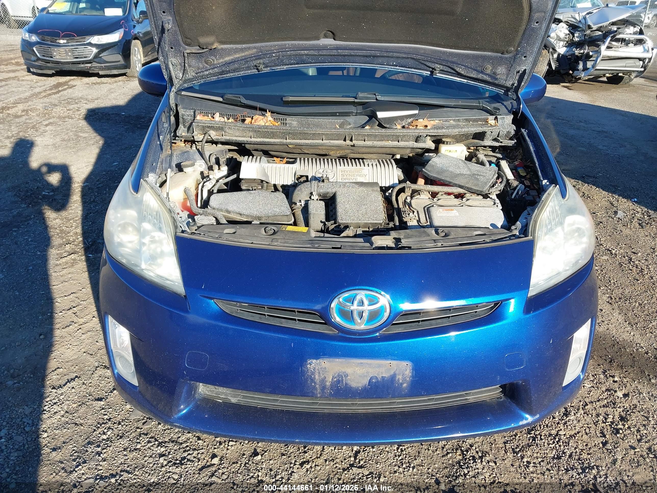 TOYOTA PRIUS image 6