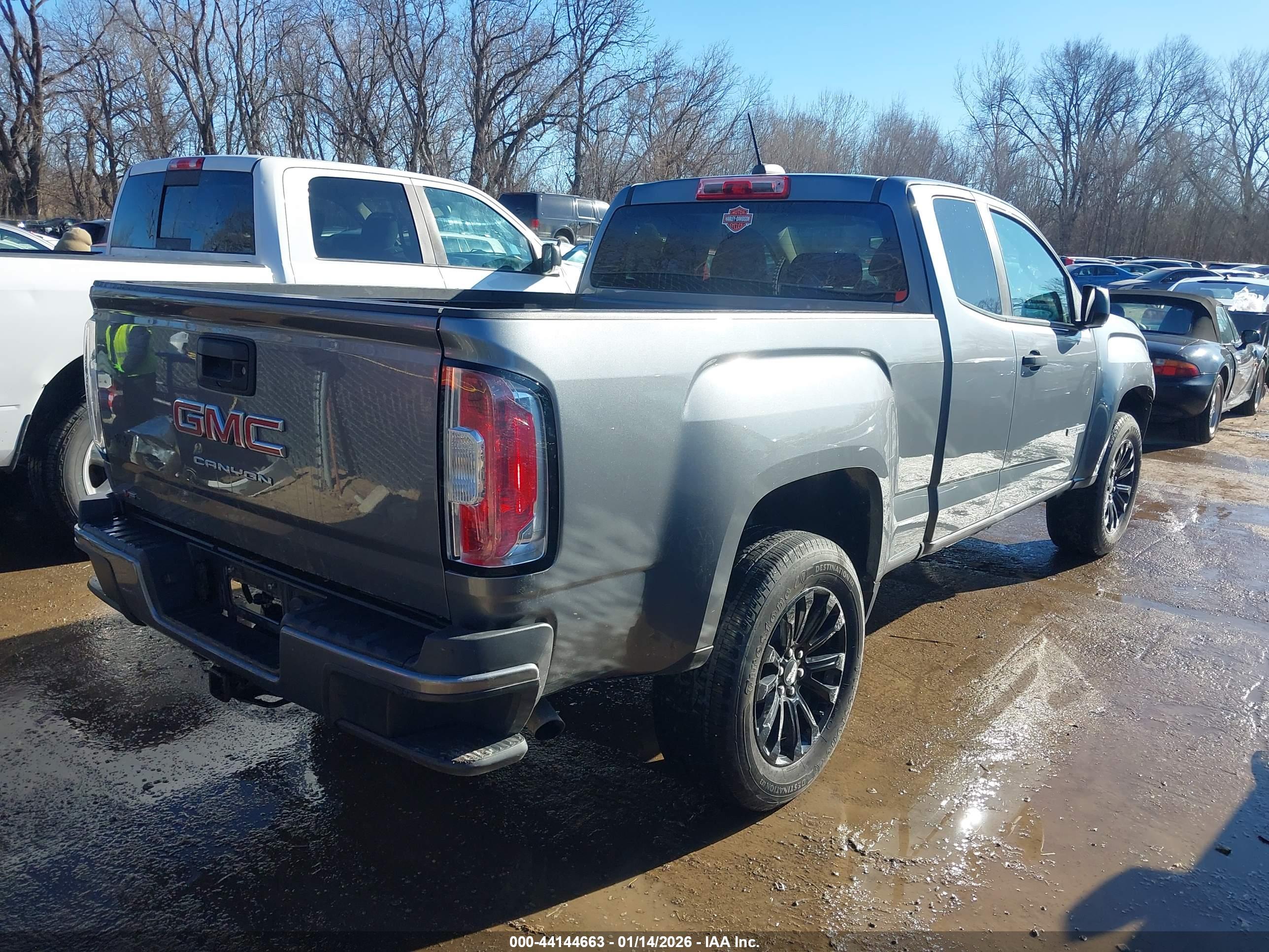 GMC CANYON image 4