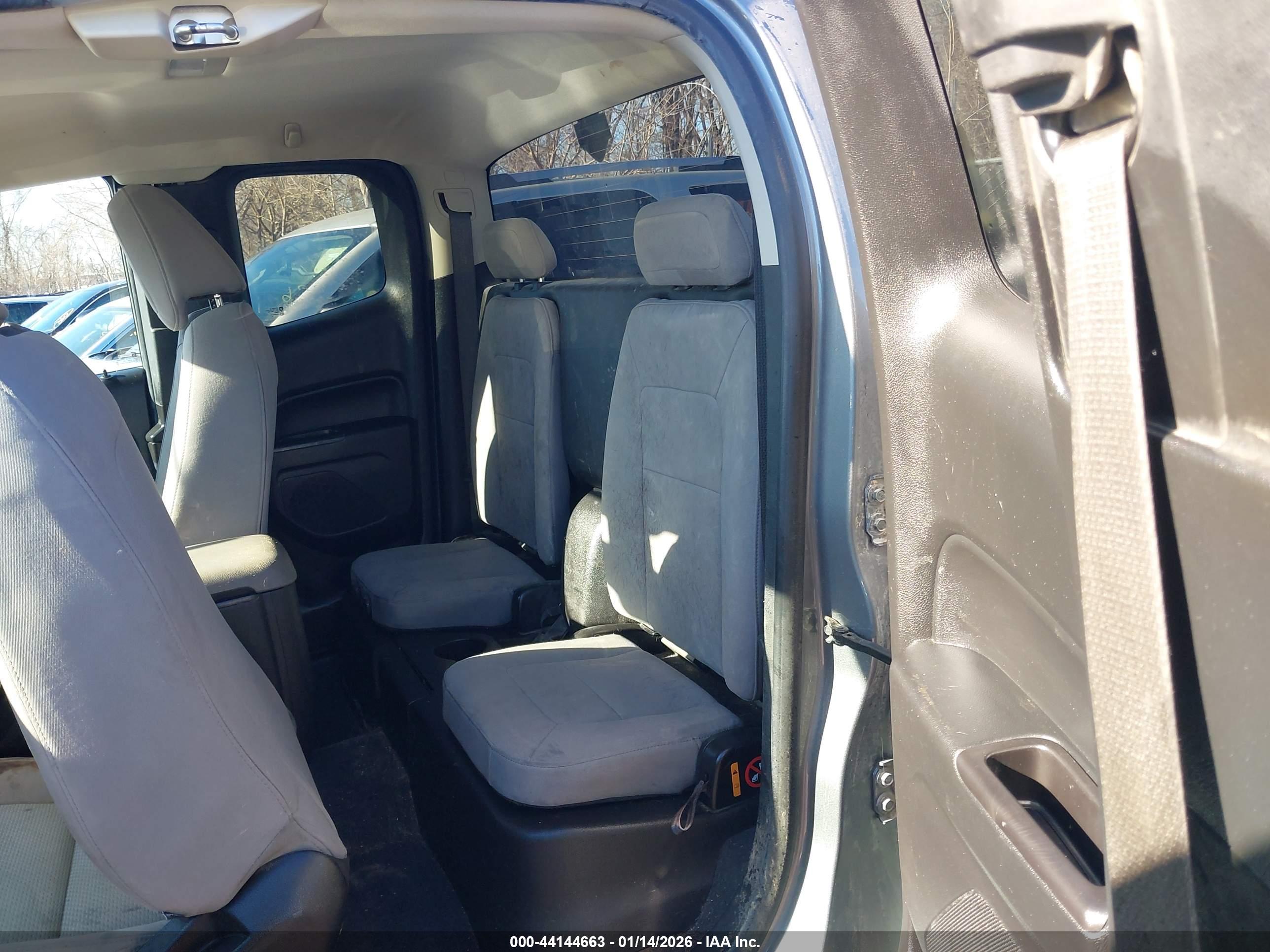 GMC CANYON image 8