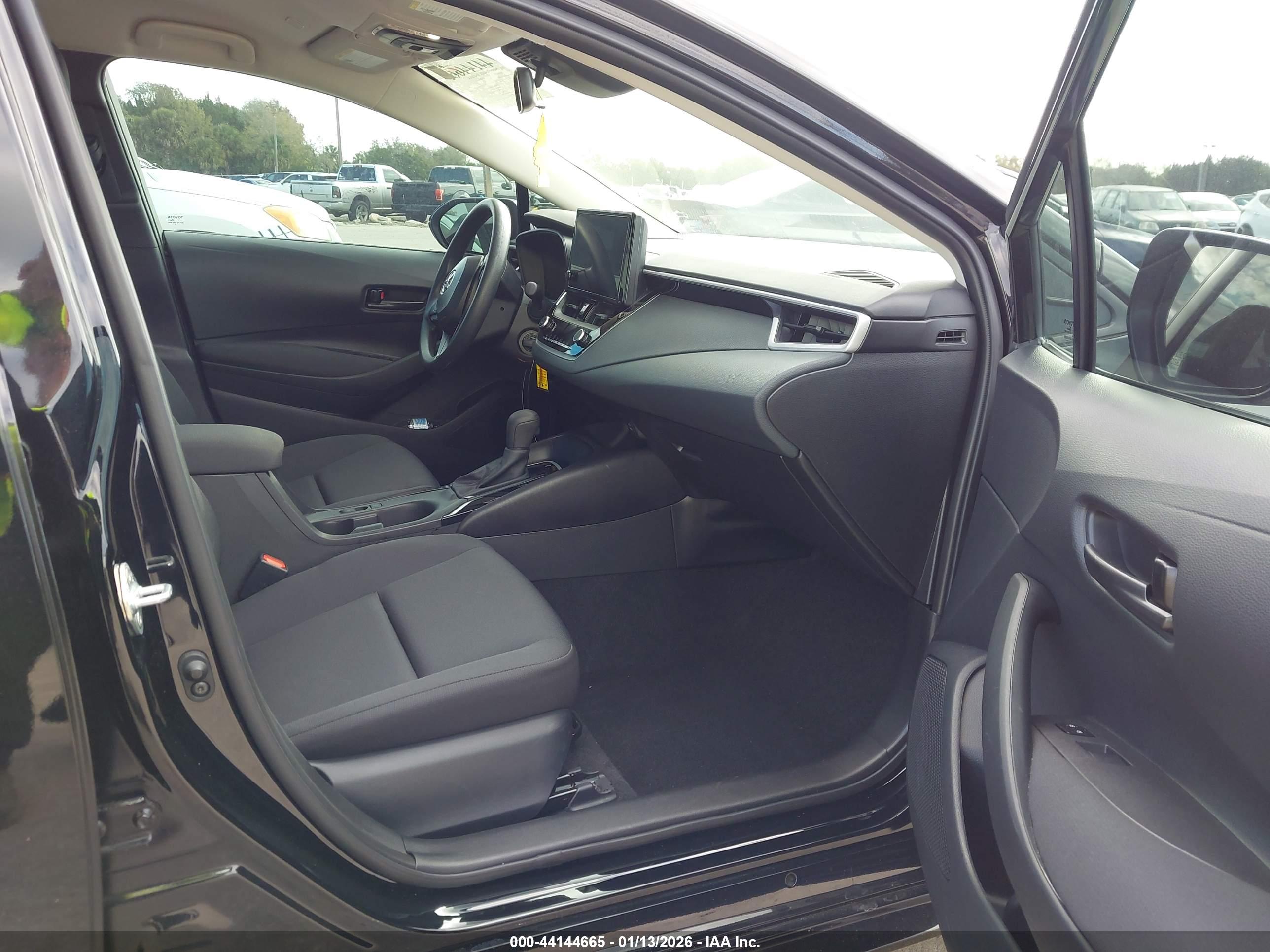 TOYOTA COROLLA image 5