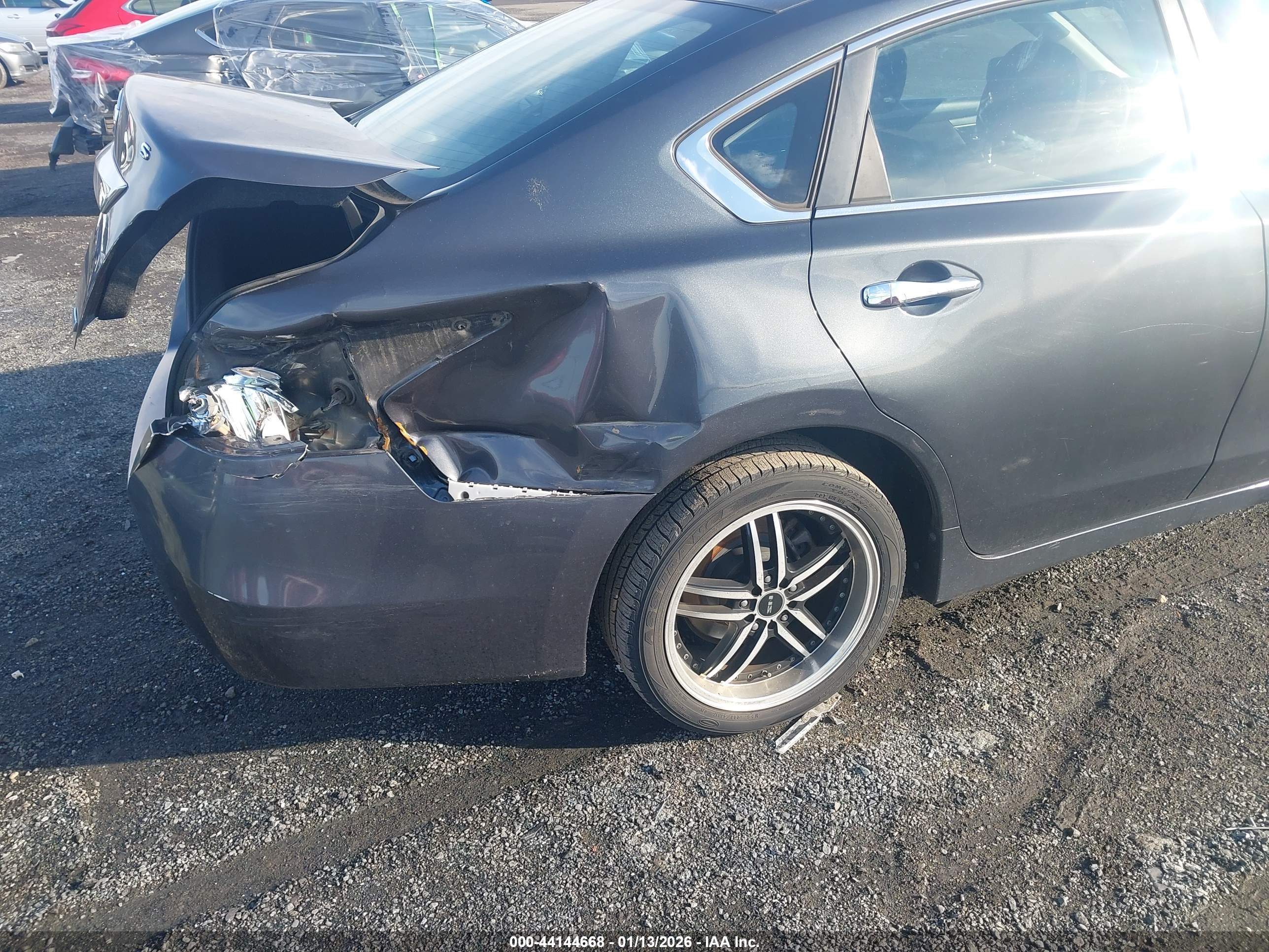 NISSAN ALTIMA image 6