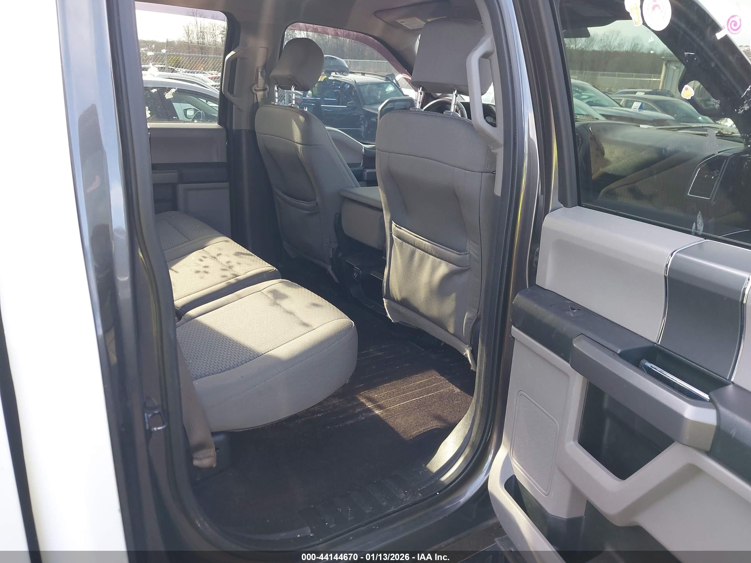 FORD F-150 image 8