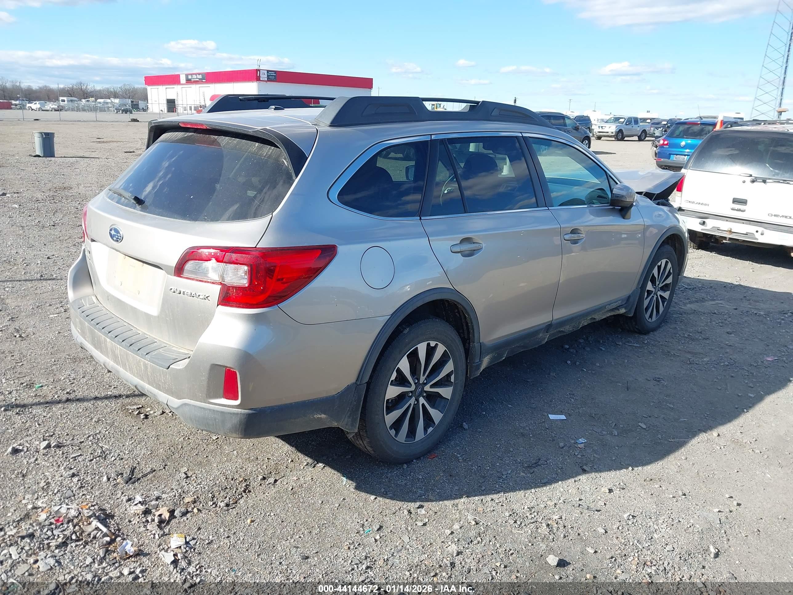 SUBARU OUTBACK image 4