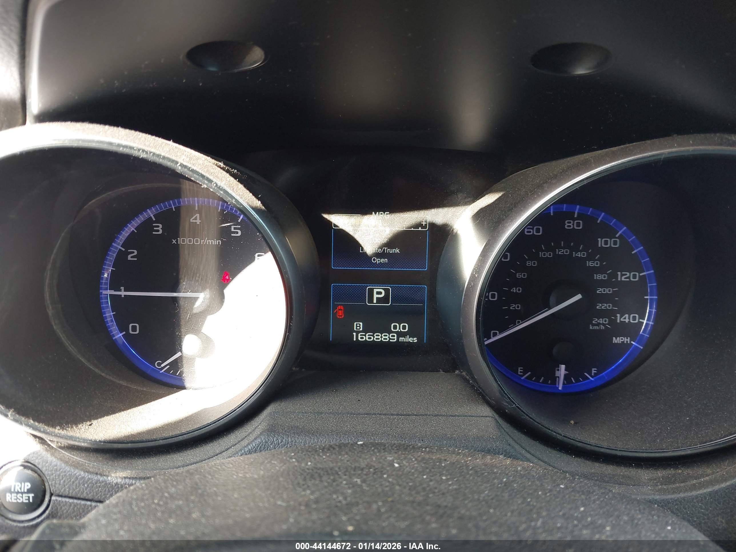 SUBARU OUTBACK image 7