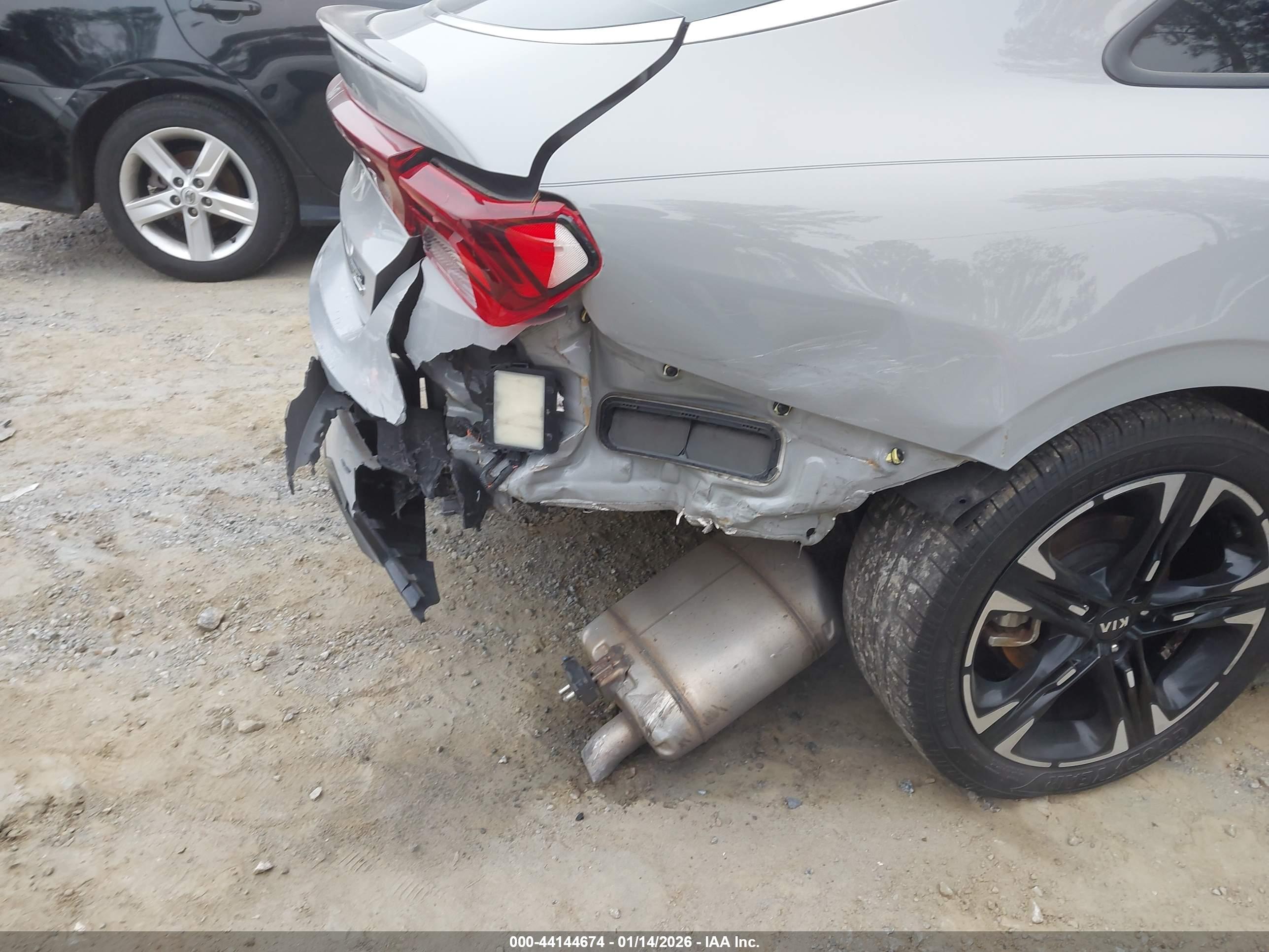 KIA K5 image 6