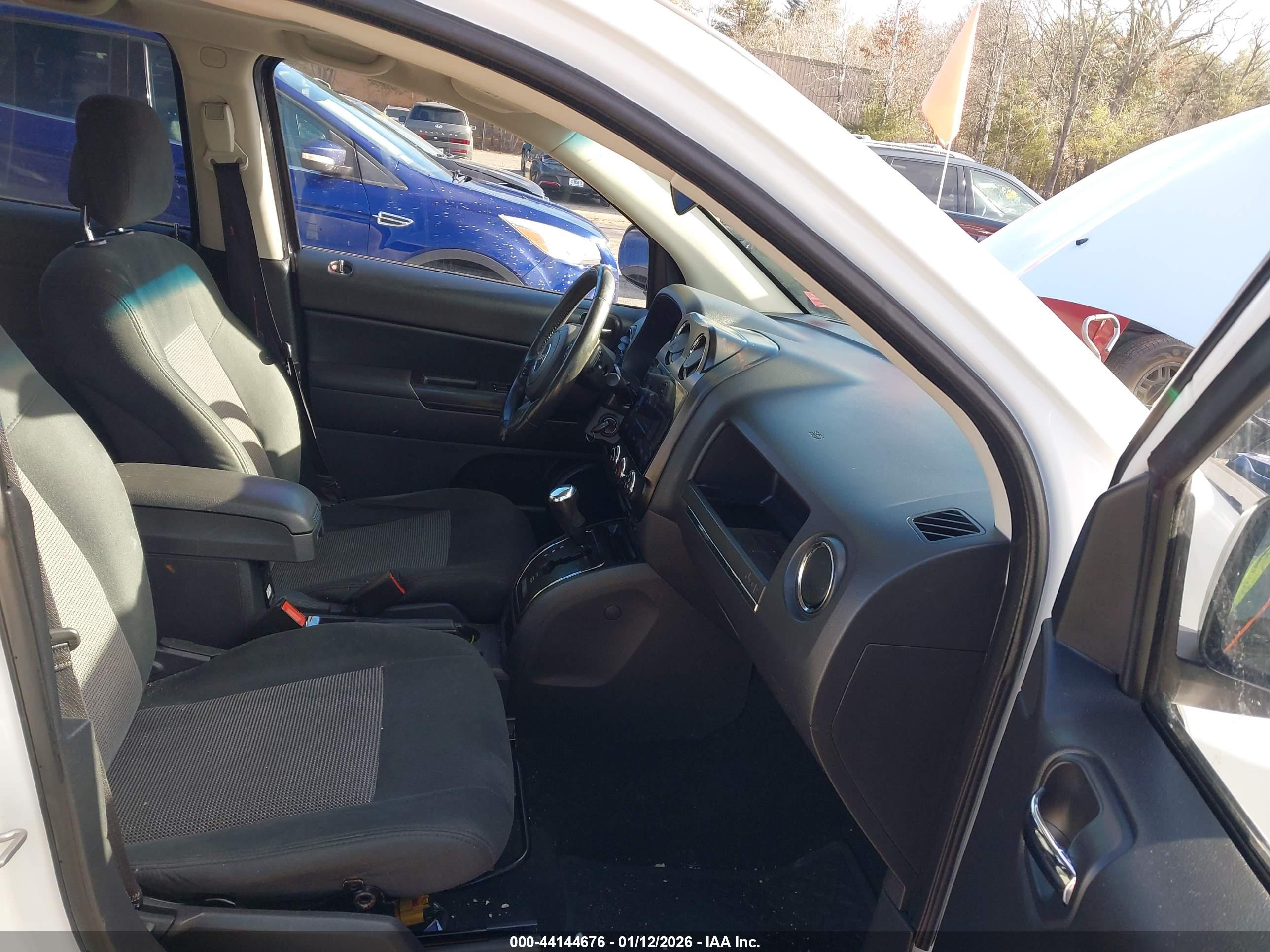 JEEP COMPASS image 5