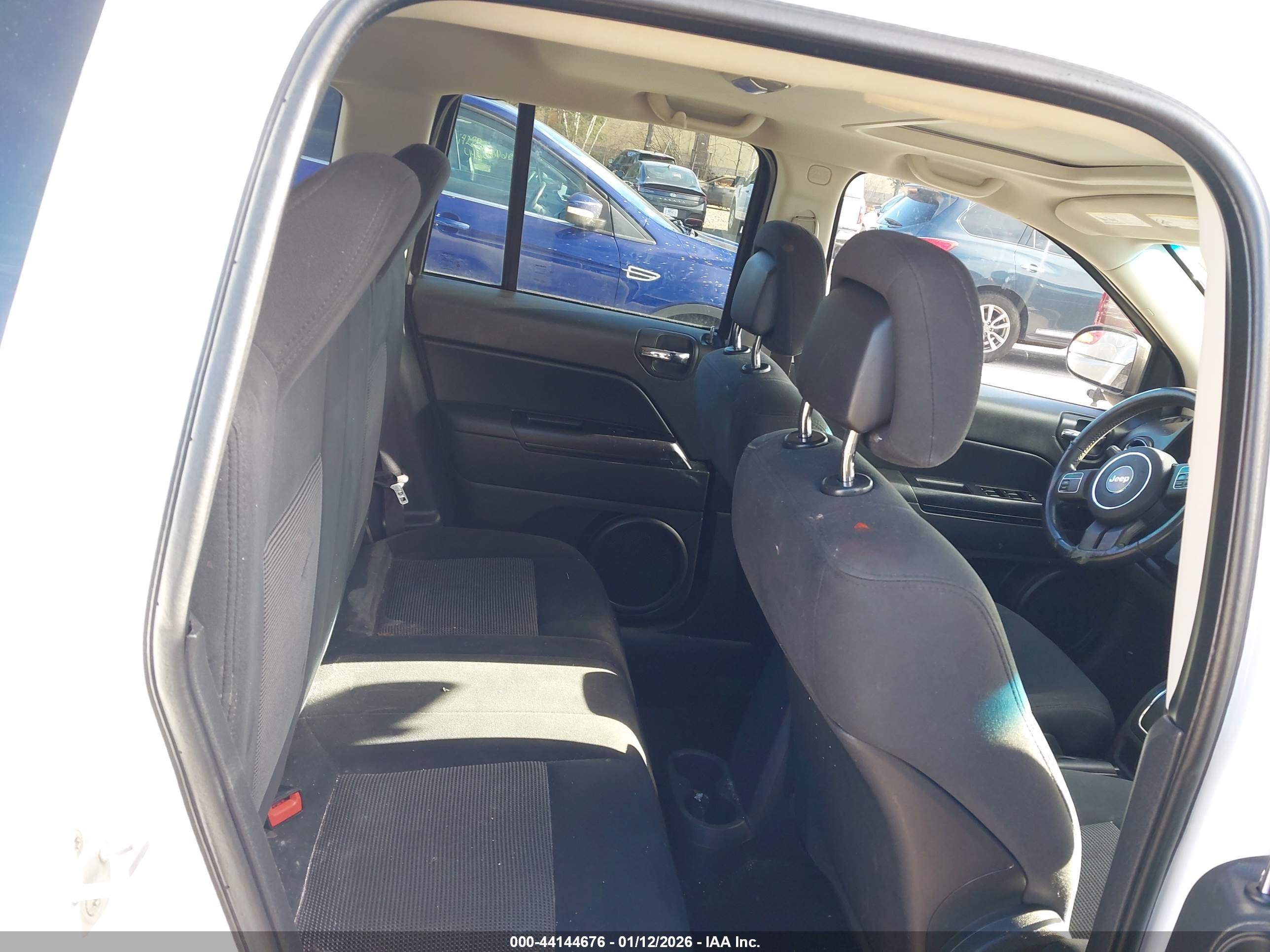 JEEP COMPASS image 8