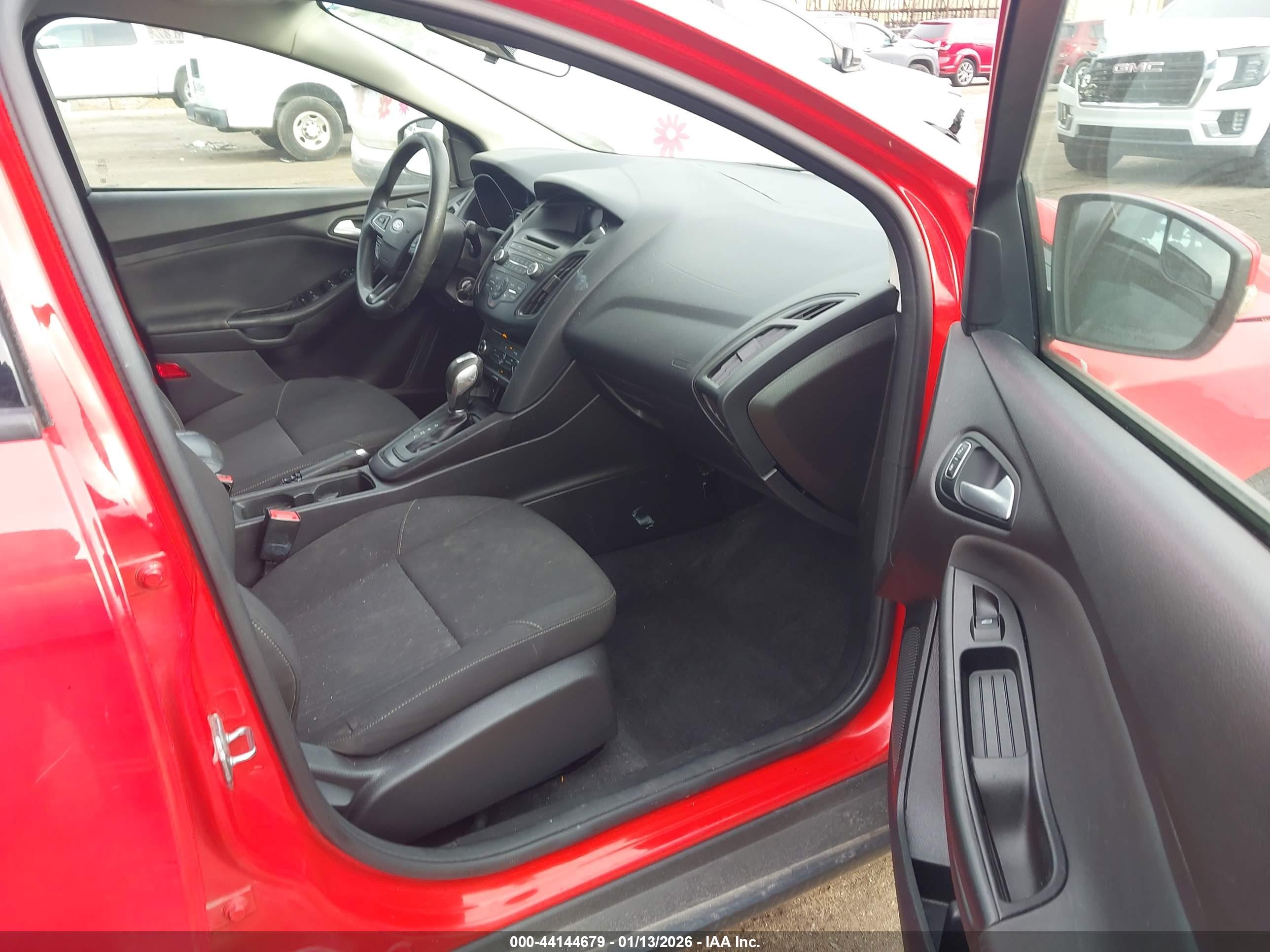 FORD FOCUS image 5