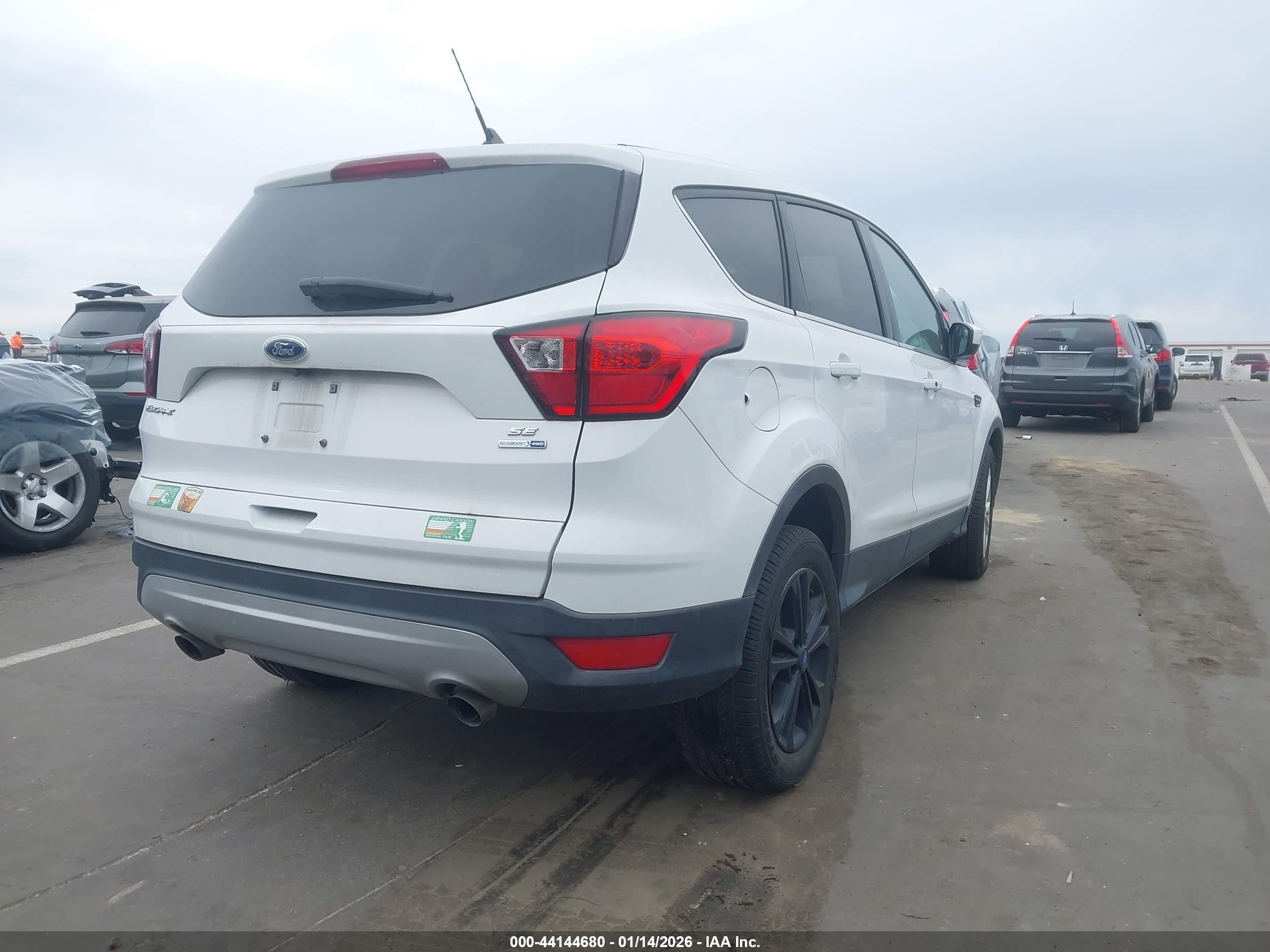 FORD ESCAPE image 4