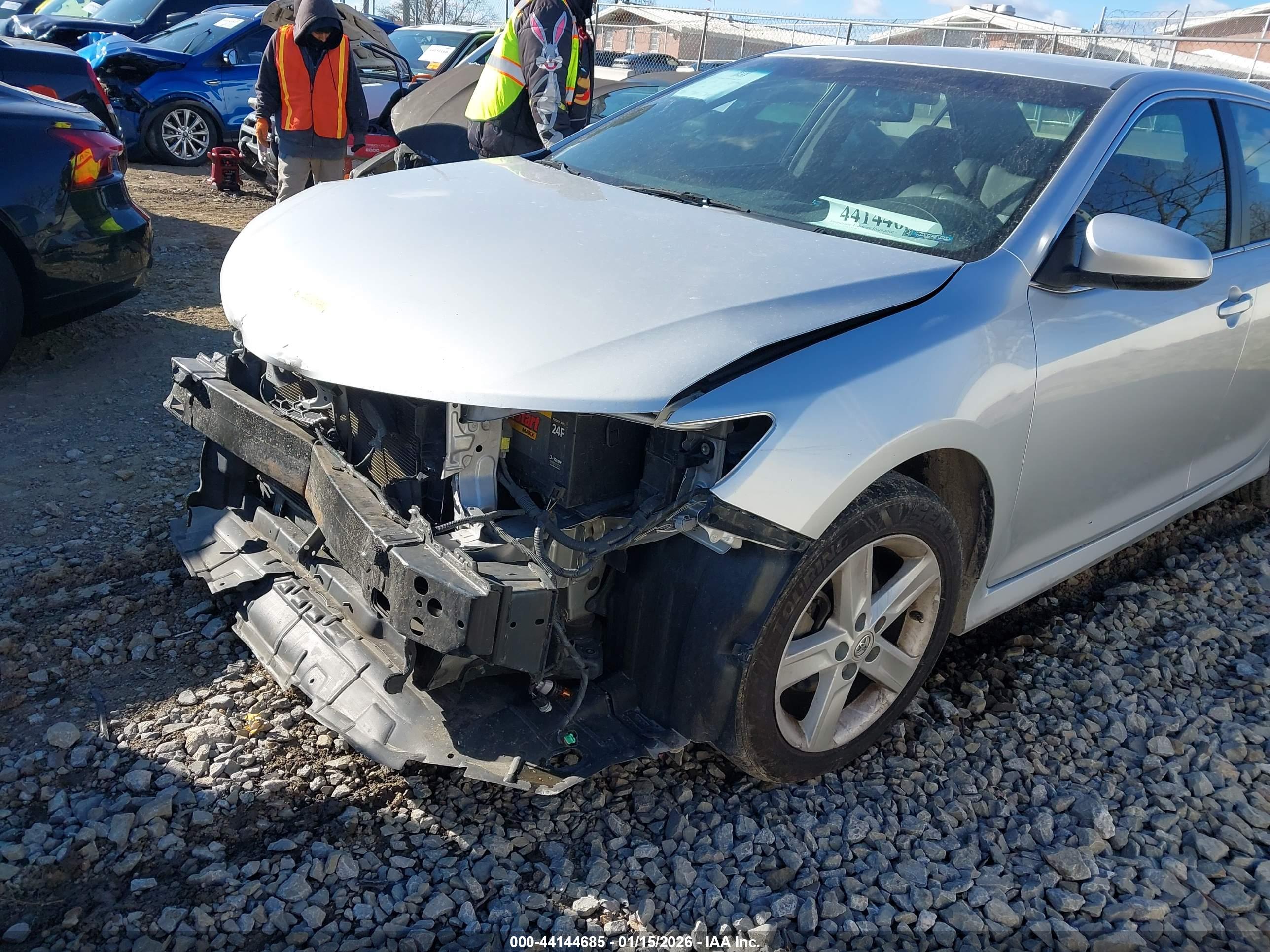 TOYOTA CAMRY image 6