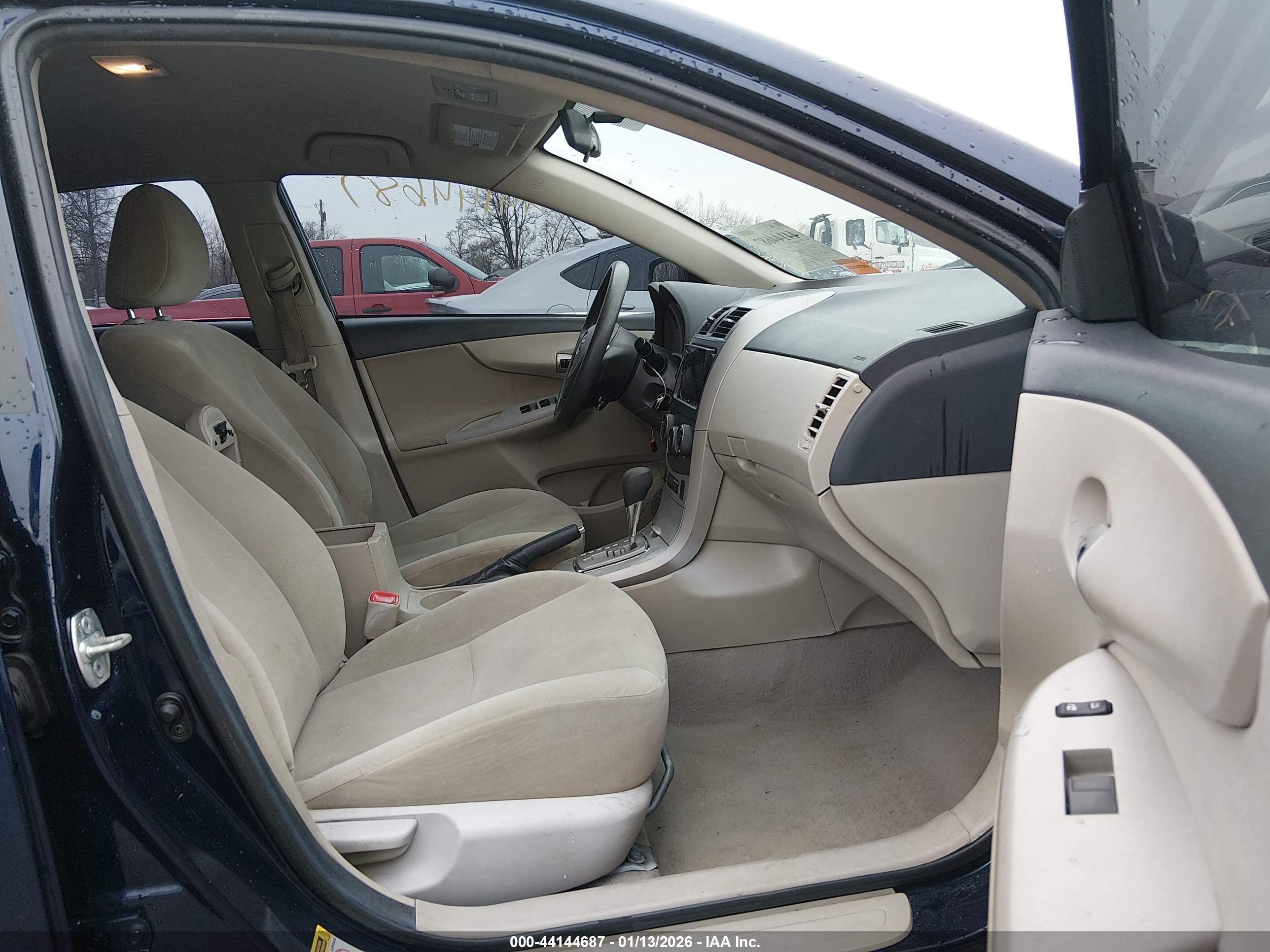 TOYOTA COROLLA image 5