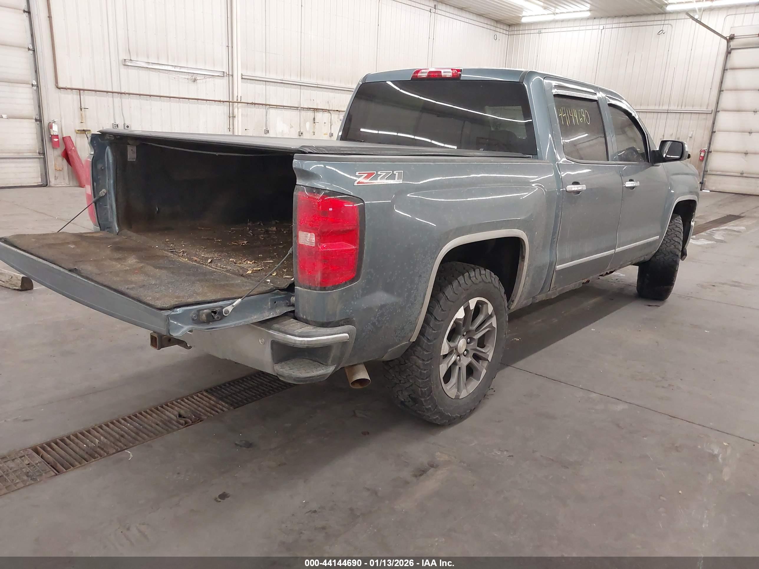CHEVROLET SILVERADO image 4