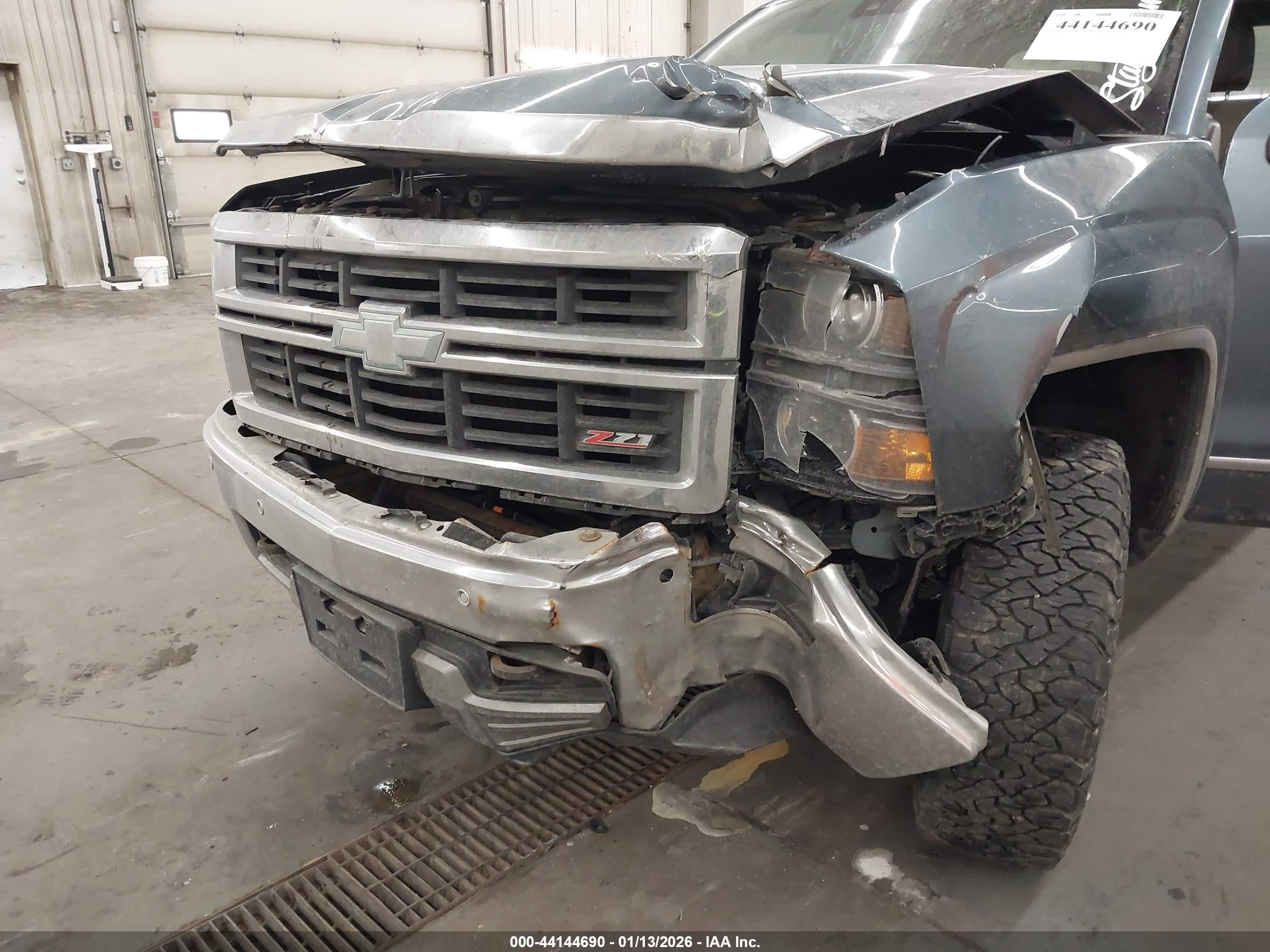 CHEVROLET SILVERADO image 6