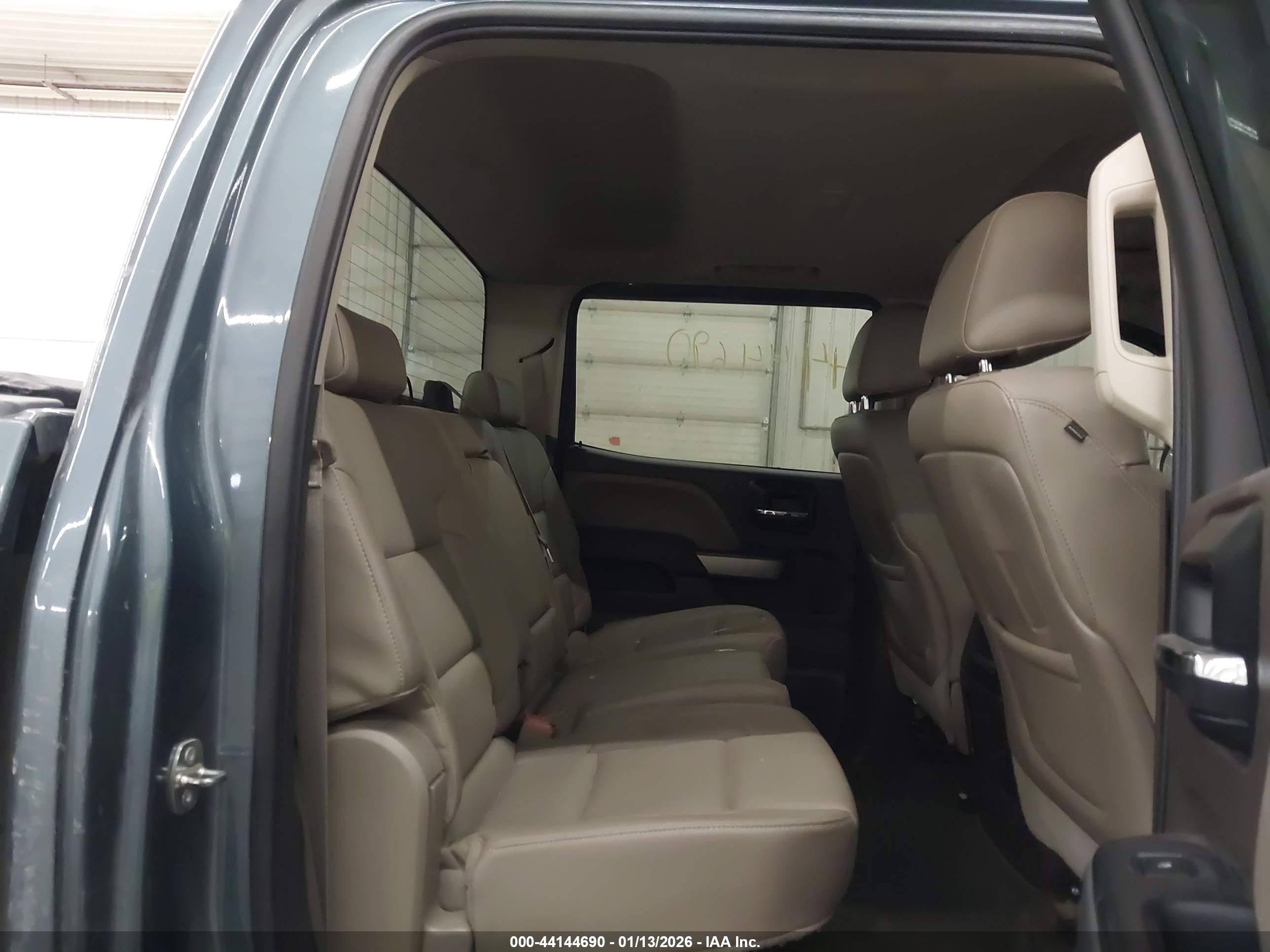 CHEVROLET SILVERADO image 8