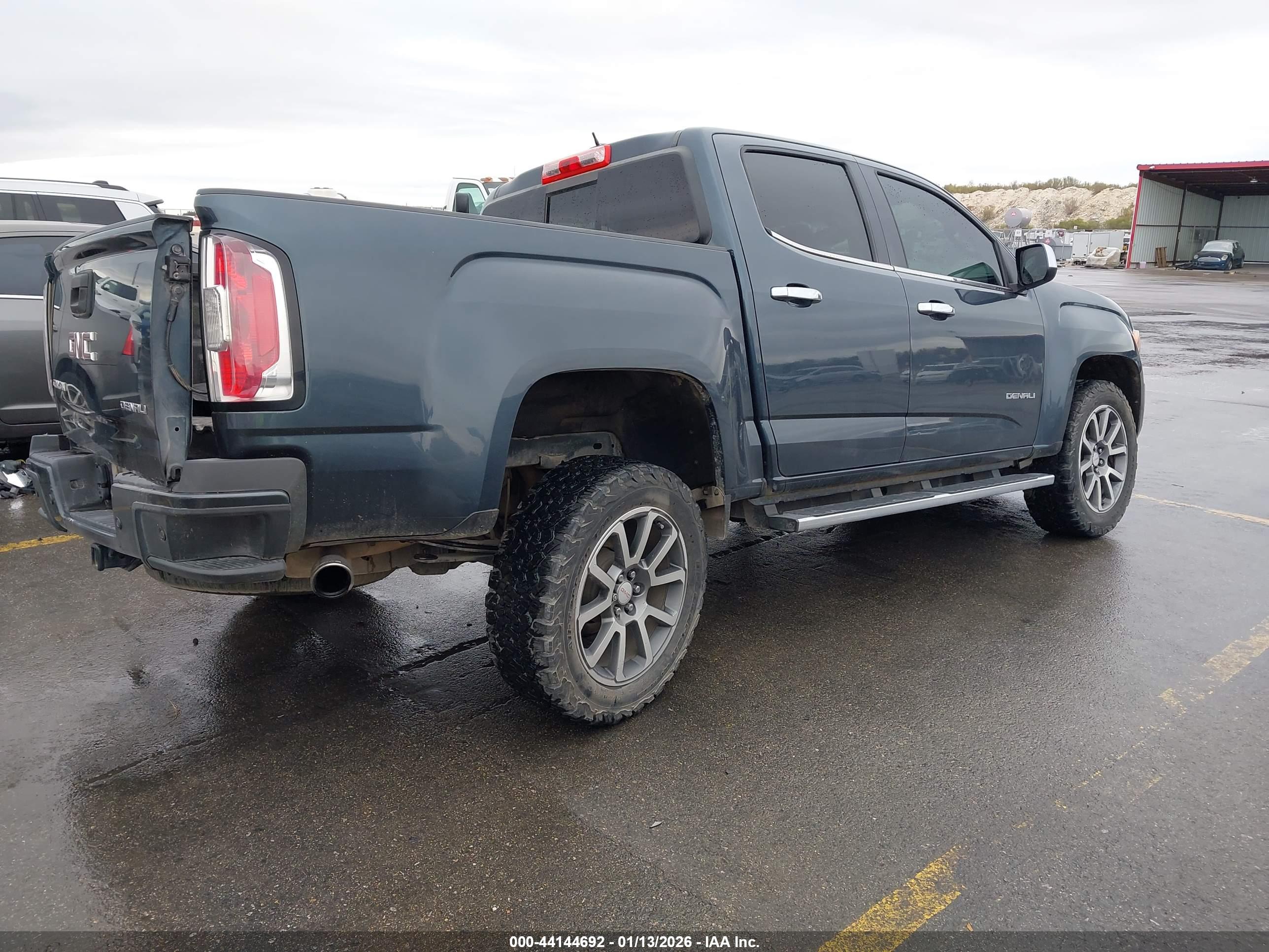 GMC CANYON image 4