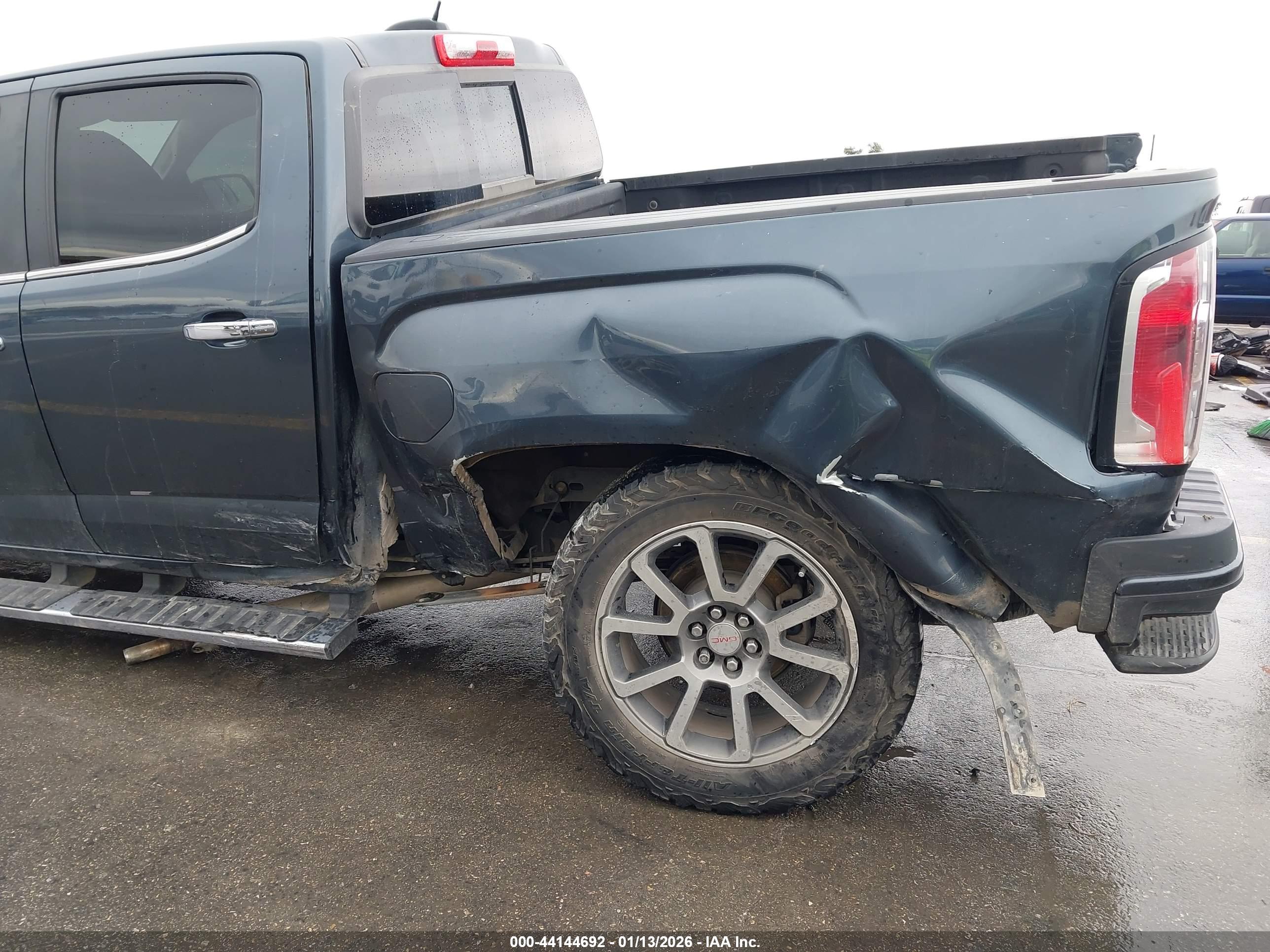 GMC CANYON image 6