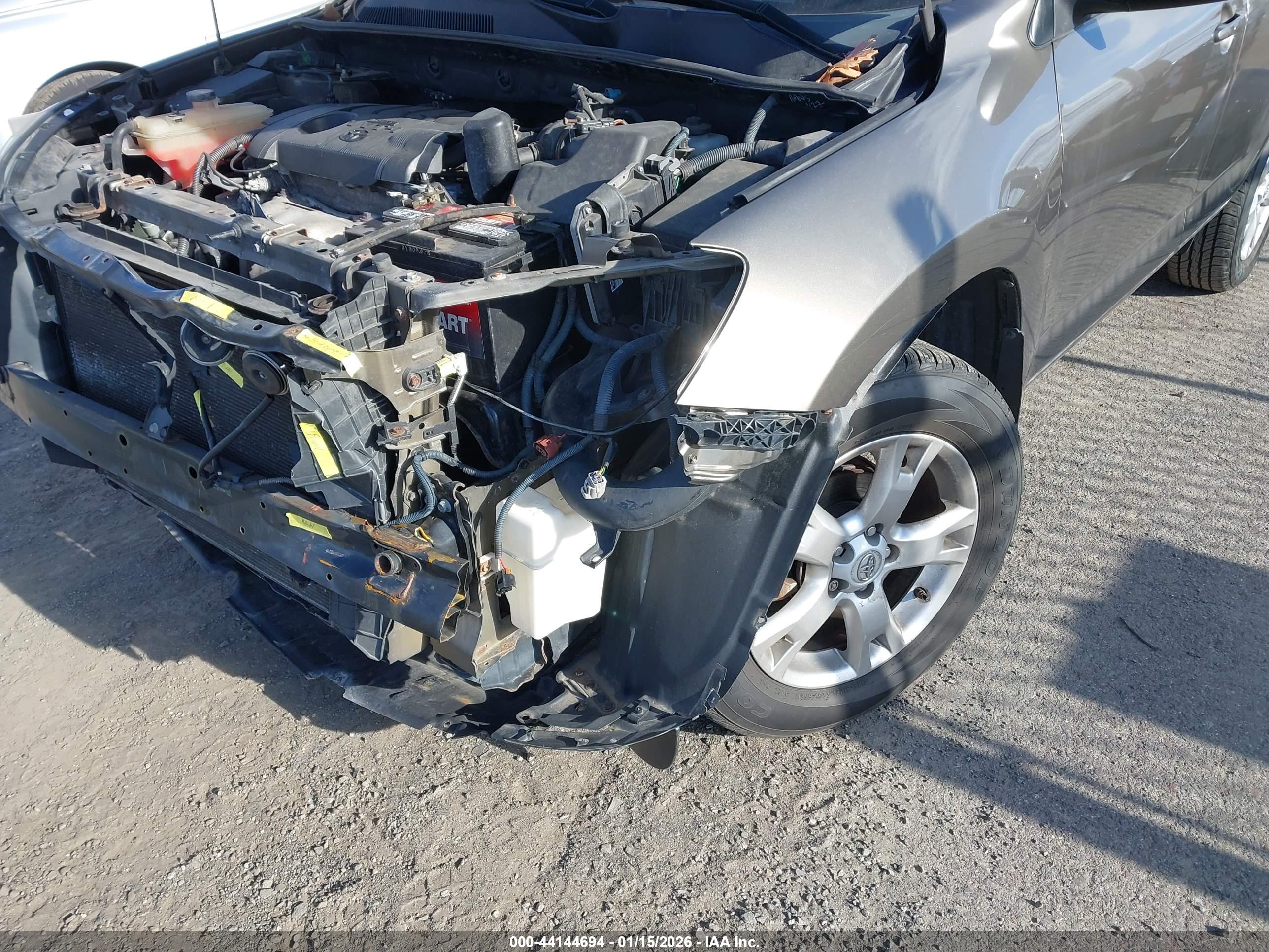 TOYOTA RAV4 image 6